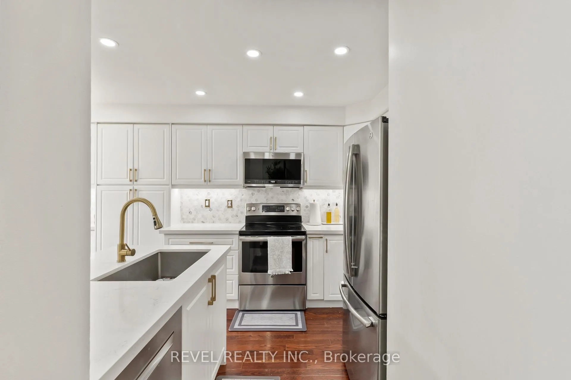Photo 16 of 15 Donlevy Crescent, Whitby, Taunton North — HOMEH