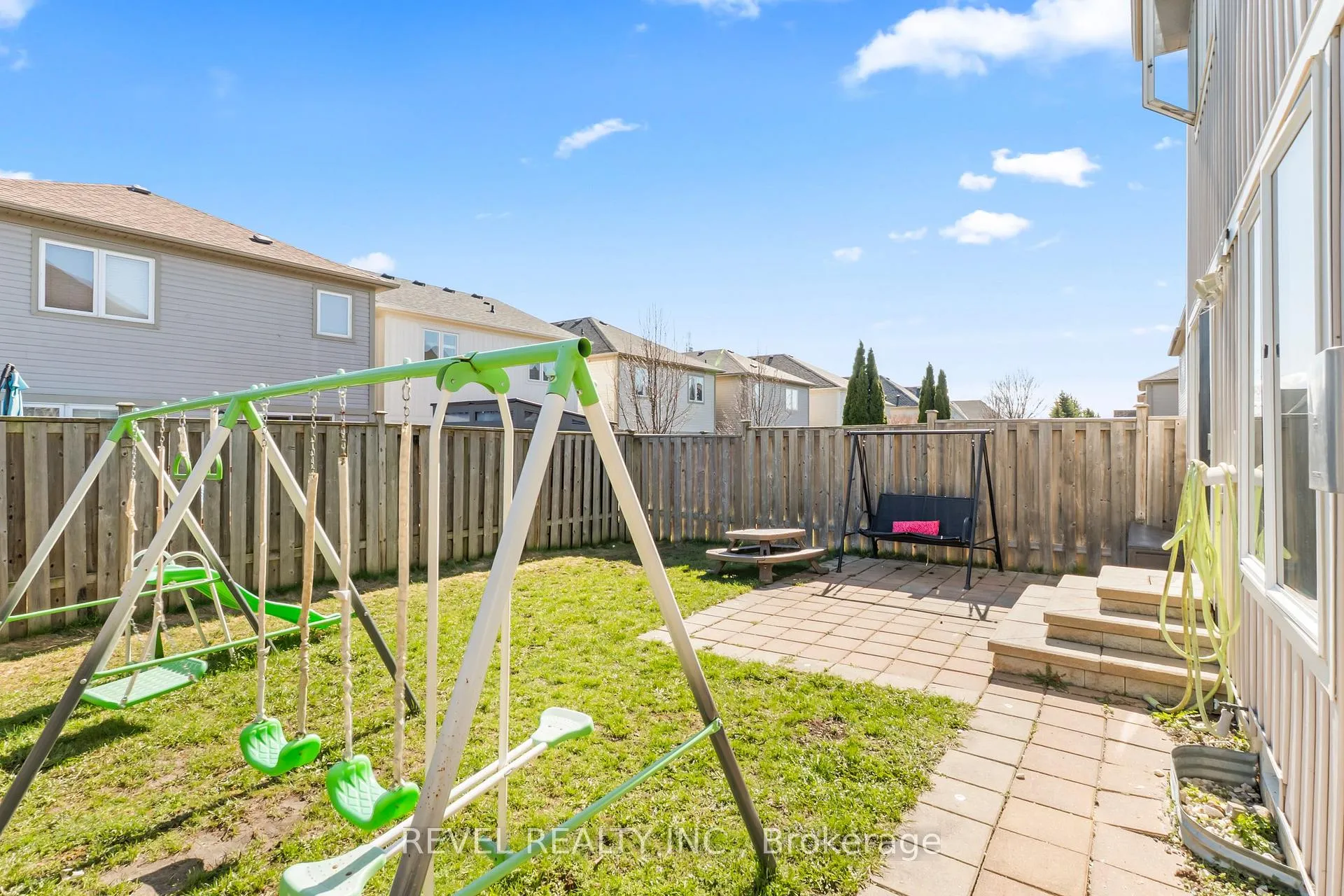 Photo 29 of 15 Donlevy Crescent, Whitby, Taunton North — HOMEH