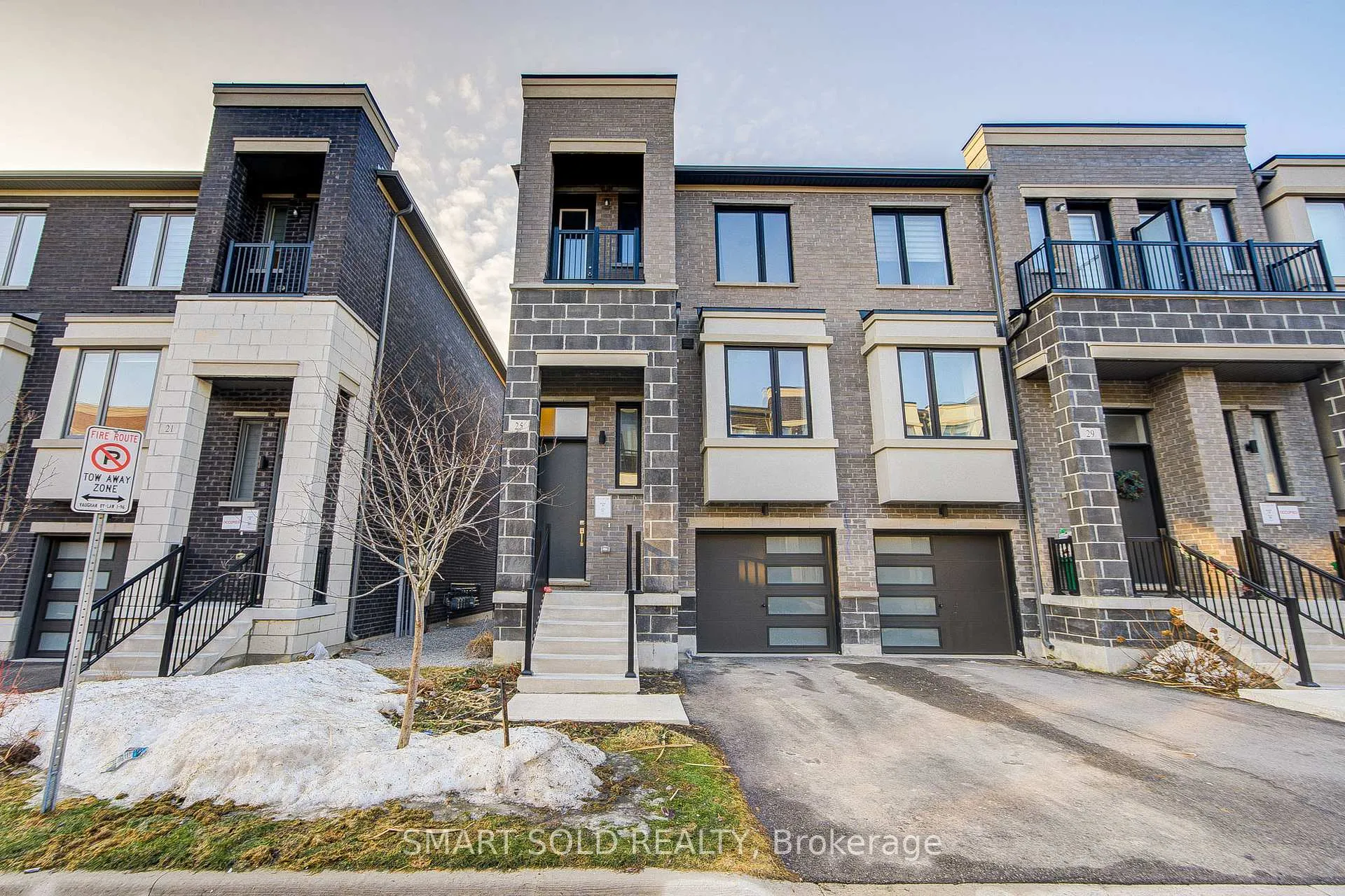 Photo 1 of 25 Origin Way, Vaughan, Rural Vaughan — HOMEH