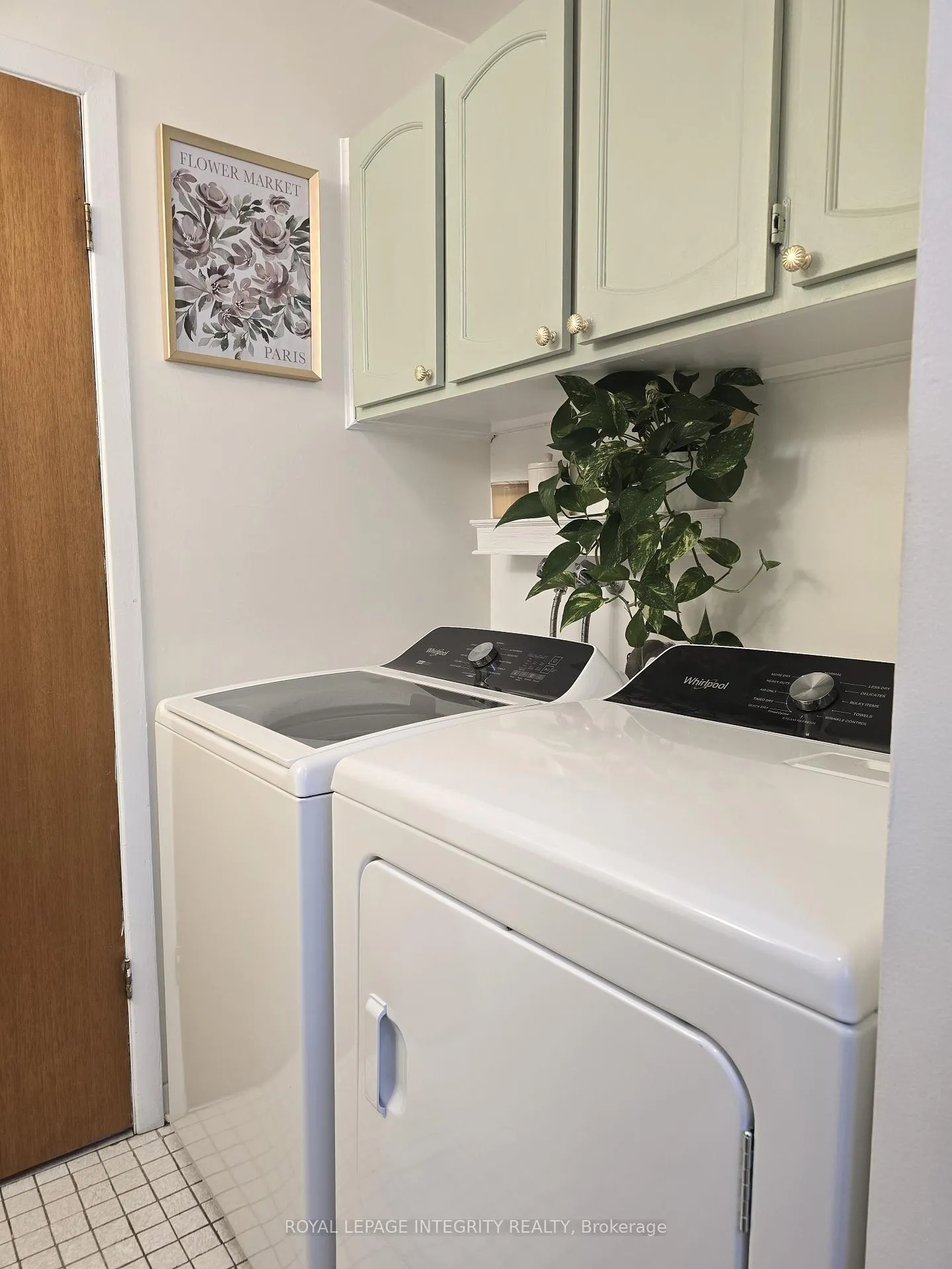 Photo 8 of 3264 Johnston Avenue, Cornwall — HOMEH