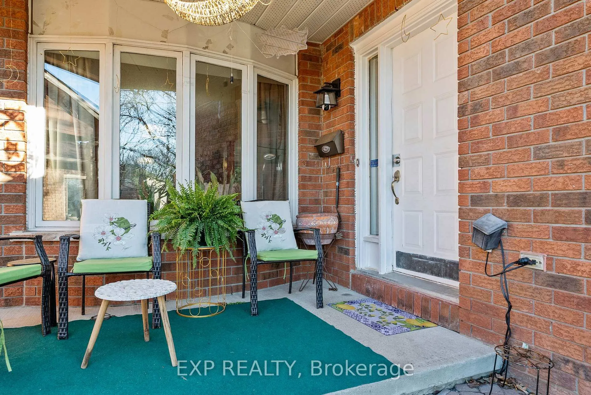 Photo 2 of 1582 Blohm Drive, Ottawa, Hunt Club Park — HOMEH