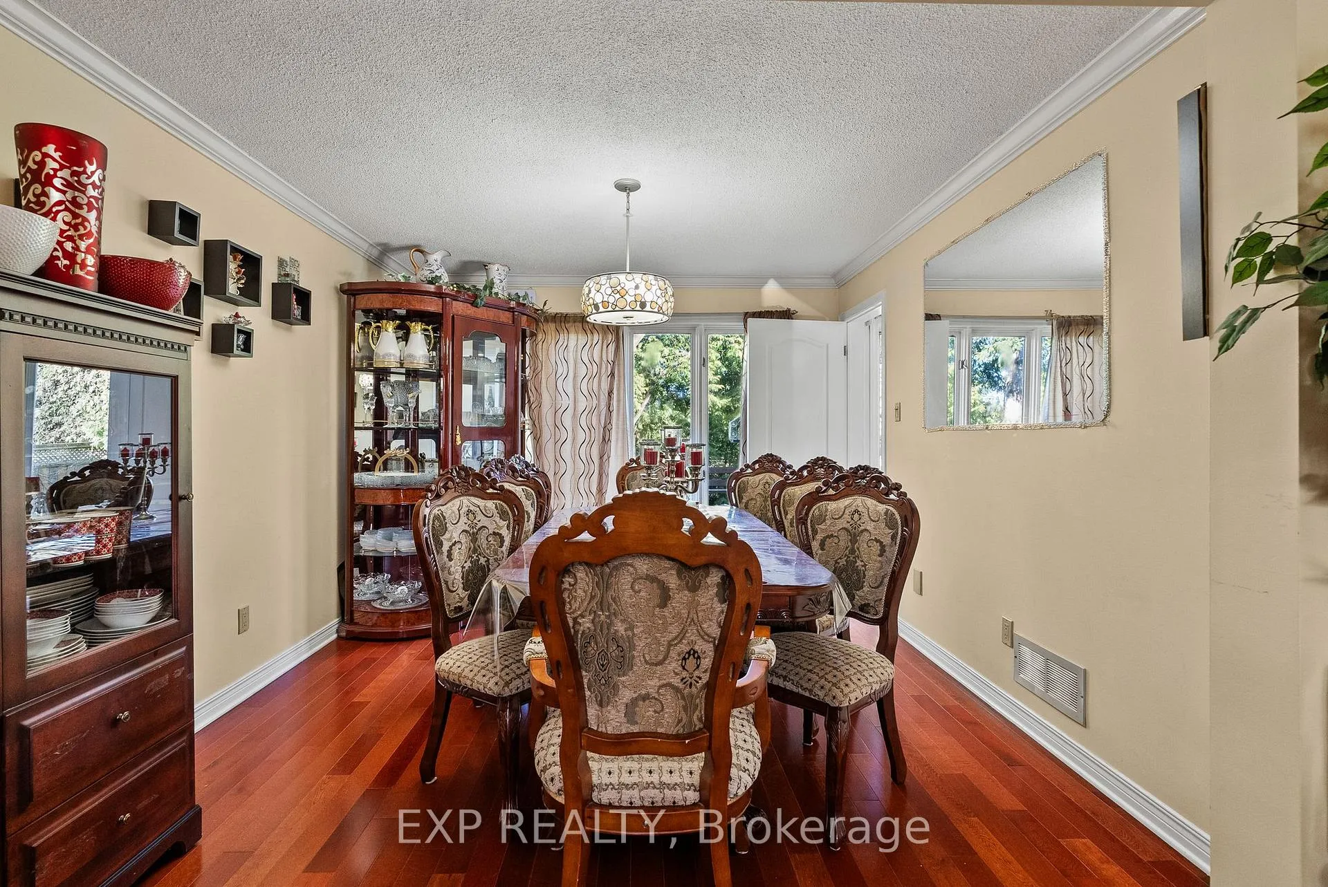 Photo 8 of 1582 Blohm Drive, Ottawa, Hunt Club Park — HOMEH