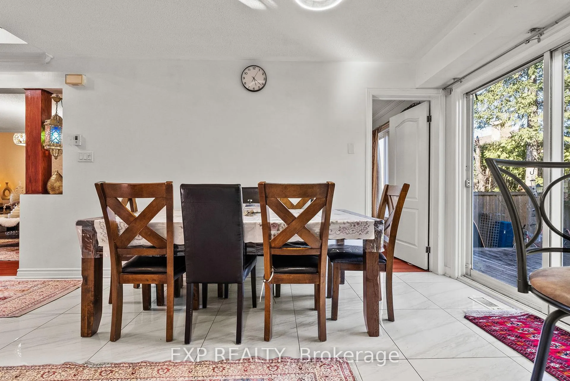 Photo 14 of 1582 Blohm Drive, Ottawa, Hunt Club Park — HOMEH