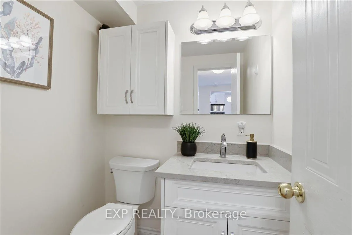Photo 10 of 530B Rosemeadow Crescent, Waterloo — HOMEH
