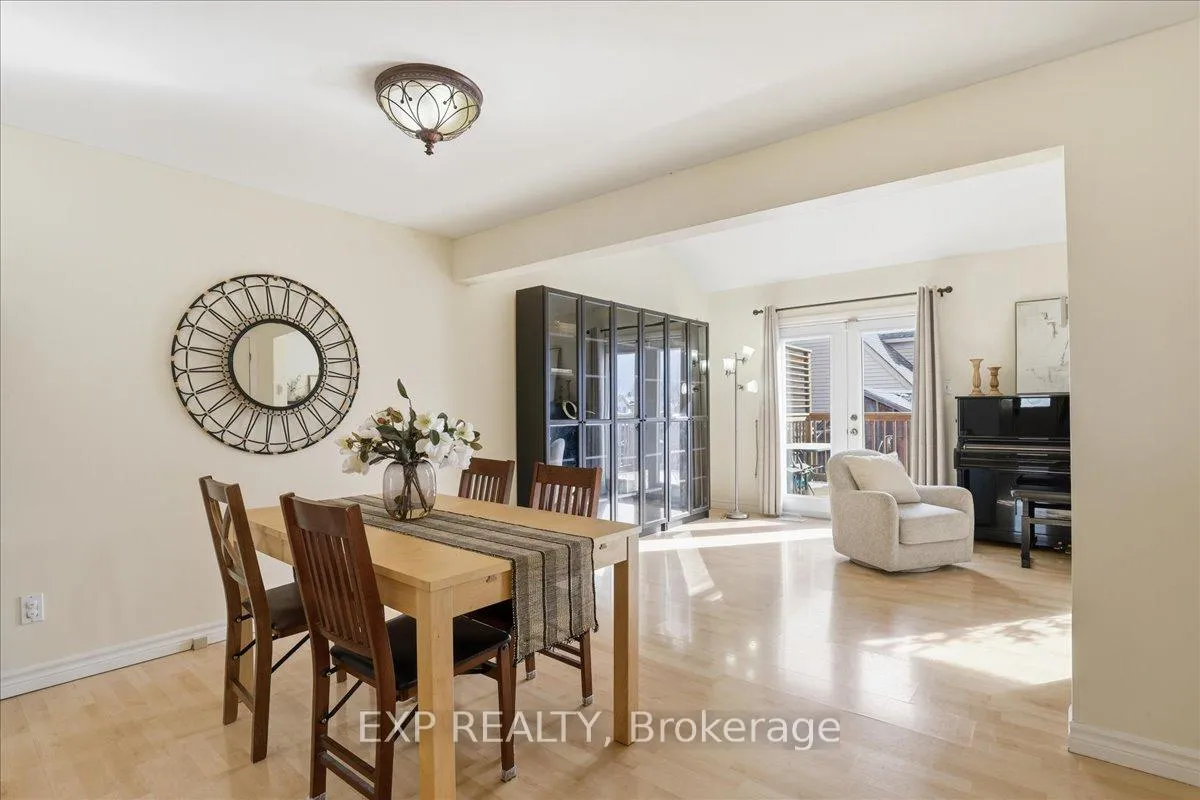 Photo 11 of 530B Rosemeadow Crescent, Waterloo — HOMEH