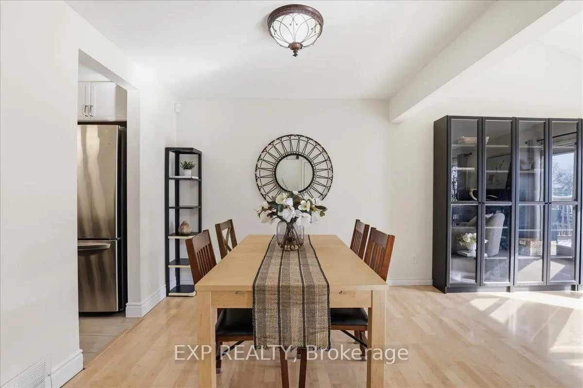 Photo 12 of 530B Rosemeadow Crescent, Waterloo — HOMEH