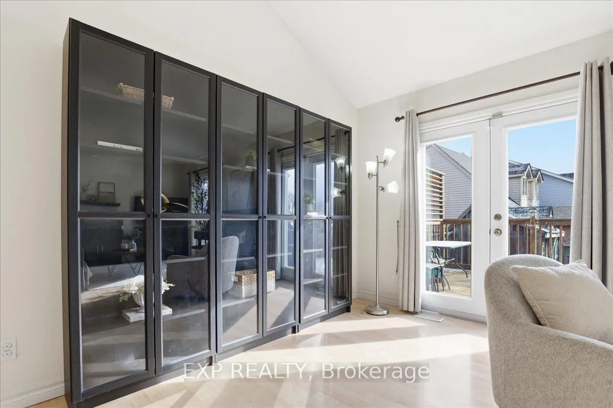 Photo 17 of 530B Rosemeadow Crescent, Waterloo — HOMEH