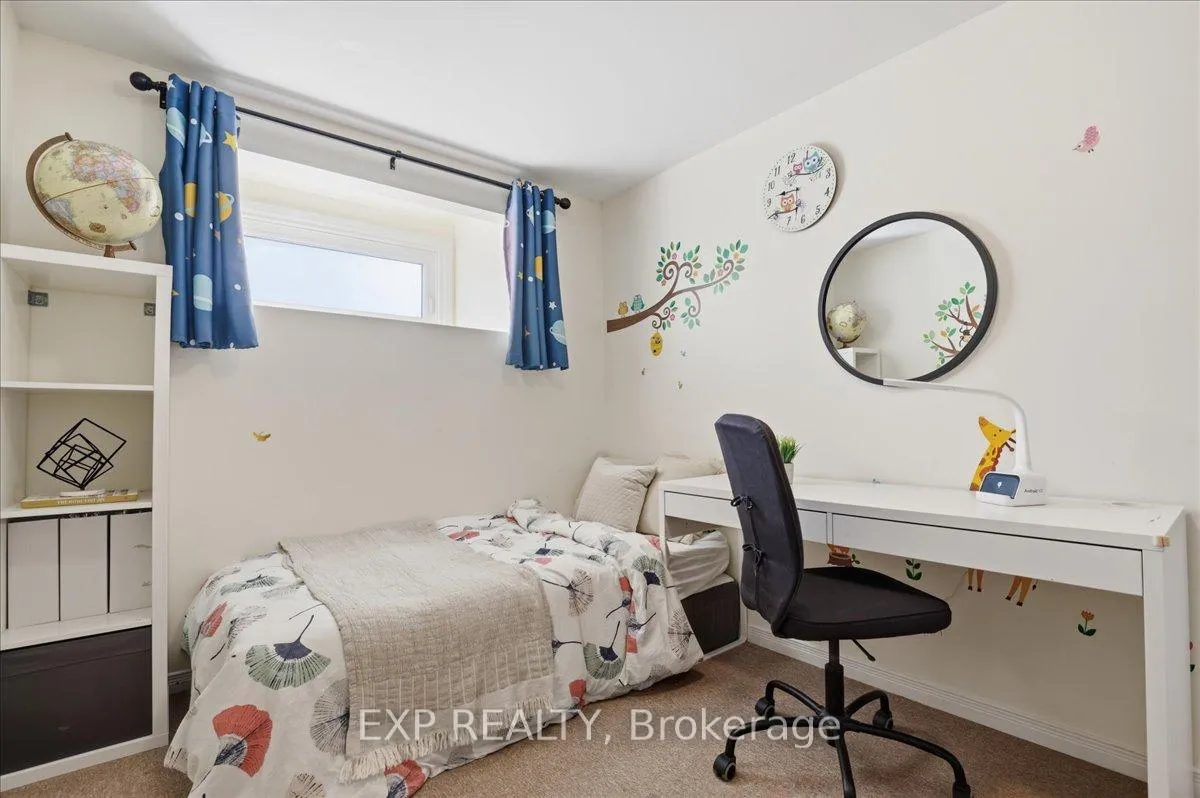 Photo 24 of 530B Rosemeadow Crescent, Waterloo — HOMEH