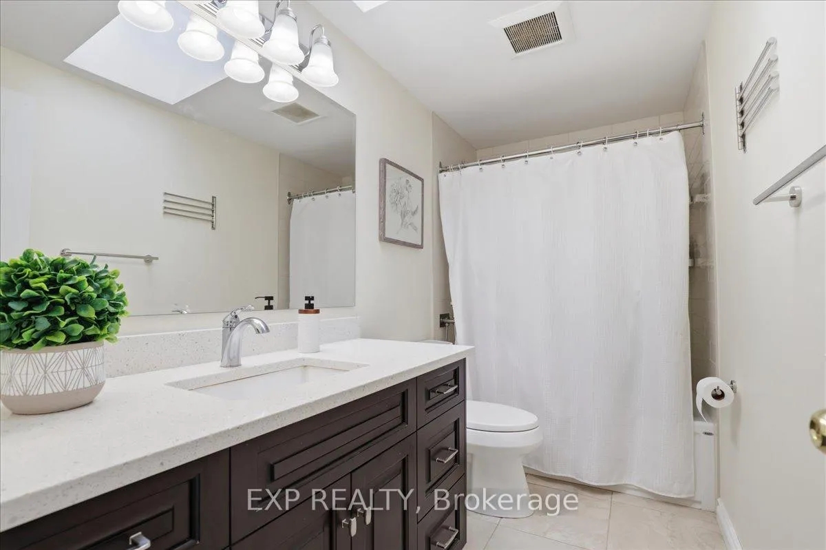 Photo 27 of 530B Rosemeadow Crescent, Waterloo — HOMEH