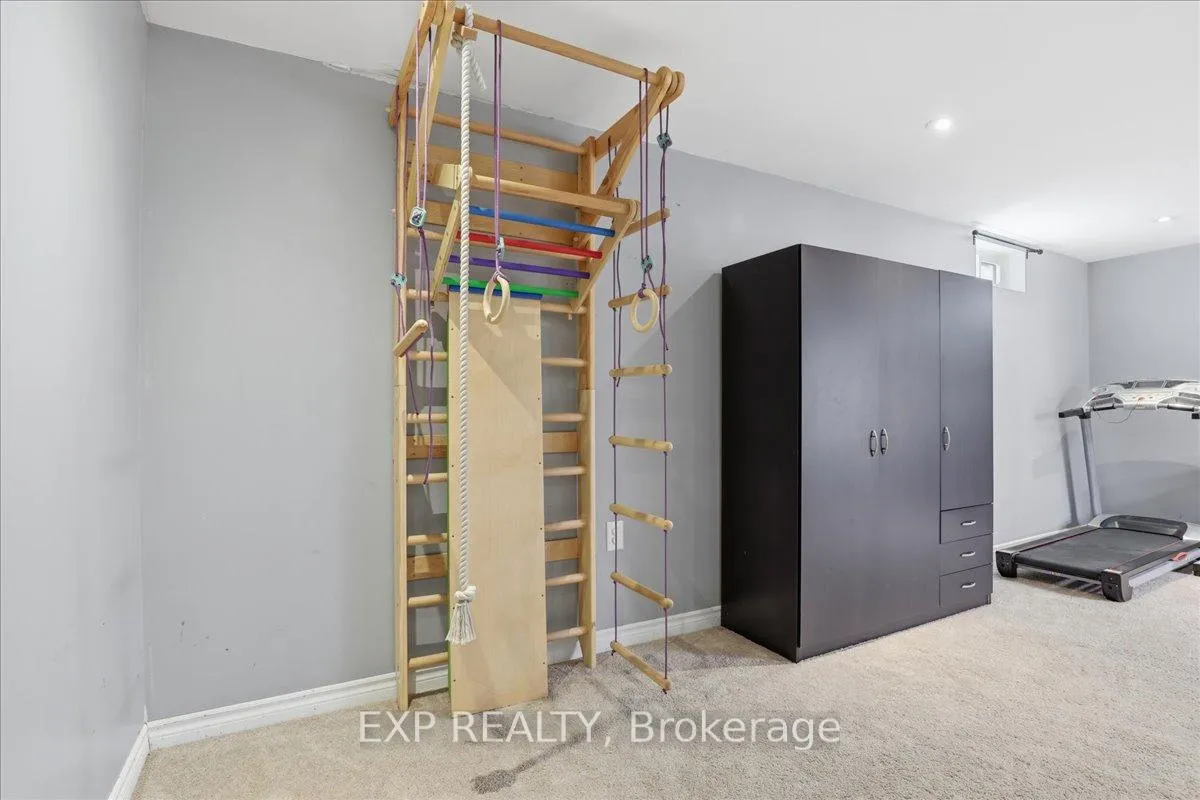 Photo 29 of 530B Rosemeadow Crescent, Waterloo — HOMEH