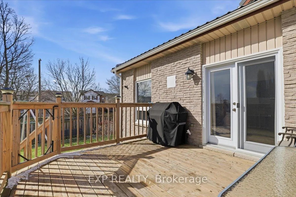 Photo 40 of 530B Rosemeadow Crescent, Waterloo — HOMEH
