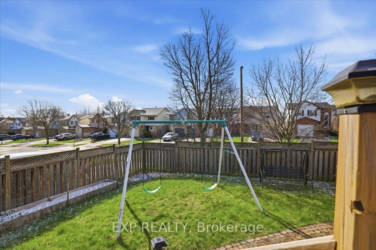 Photo 42 of 530B Rosemeadow Crescent, Waterloo — HOMEH