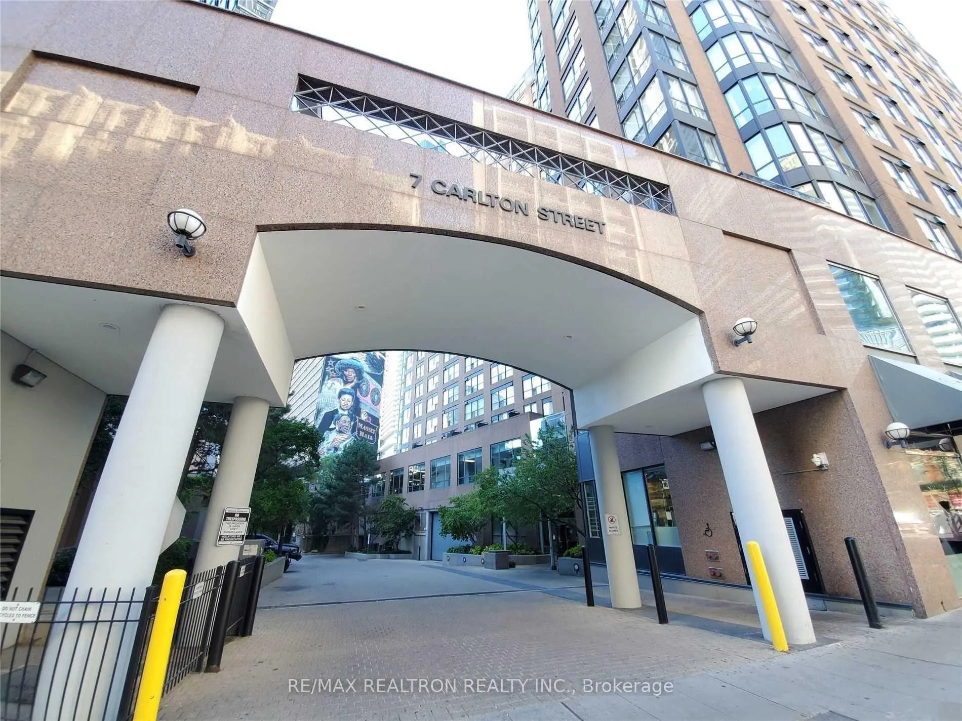 Photo 2 of Unit 716, 7 Carlton Street, Toronto, Church-Yonge Corridor — HOMEH