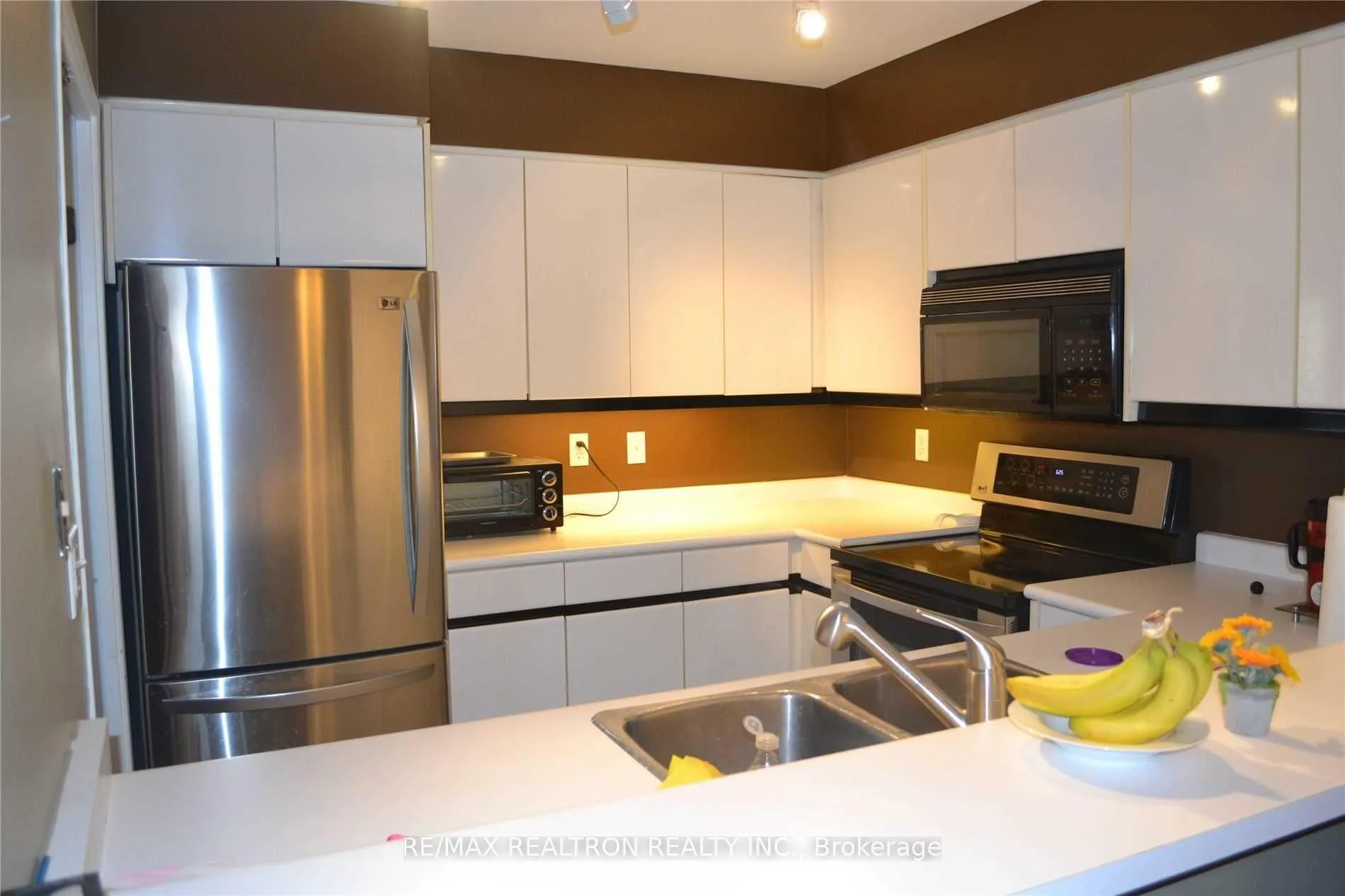 Photo 13 of Unit 716, 7 Carlton Street, Toronto, Church-Yonge Corridor — HOMEH