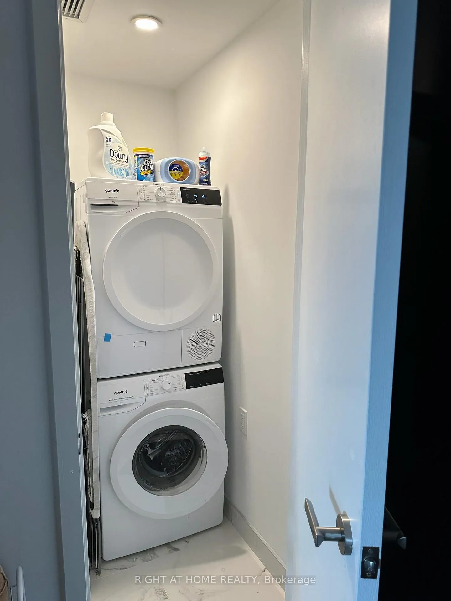 Photo 5 of Unit 2907, 88 Queen Street E, Toronto, Church-Yonge Corridor — HOMEH