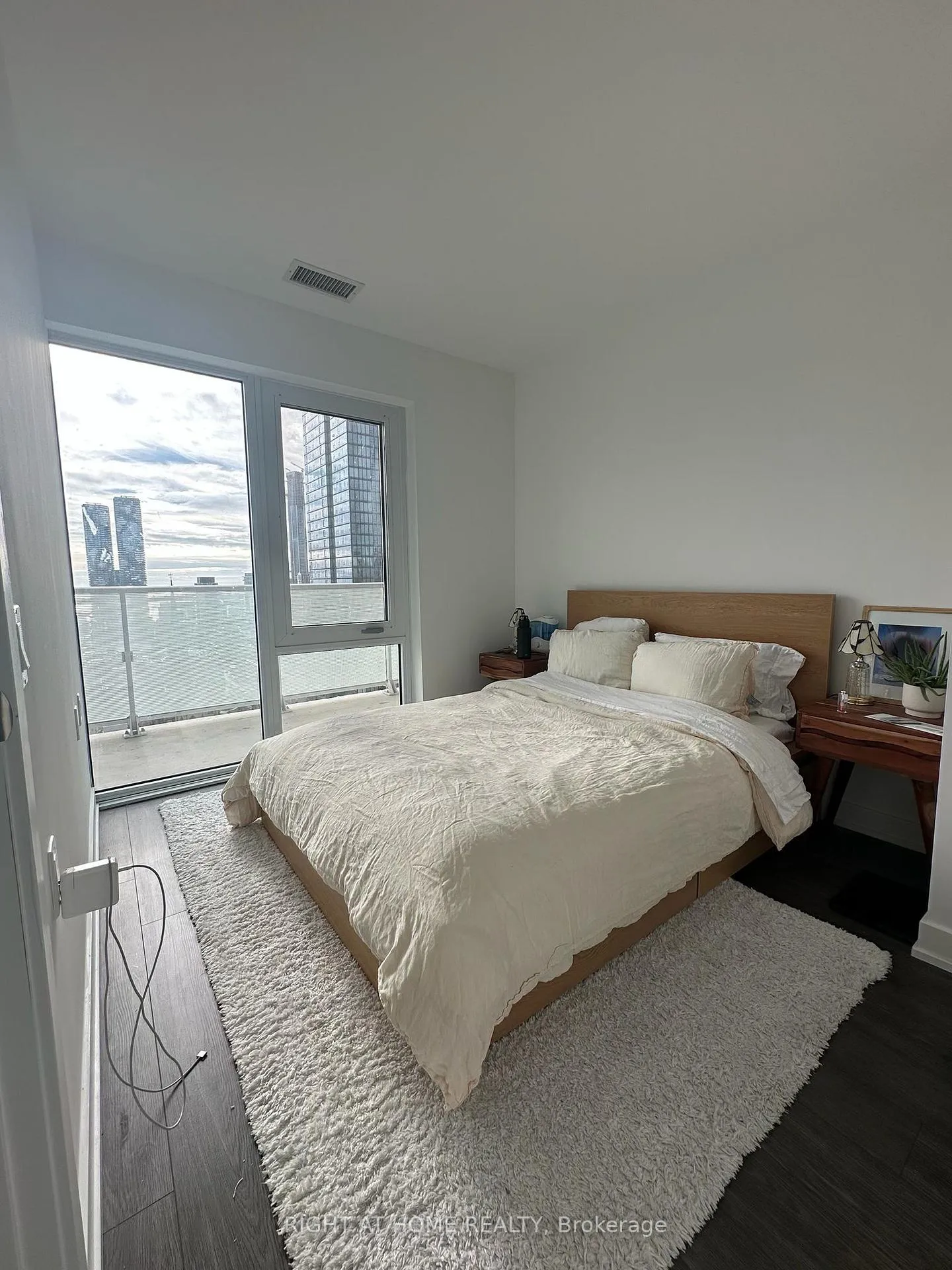Photo 6 of Unit 2907, 88 Queen Street E, Toronto, Church-Yonge Corridor — HOMEH