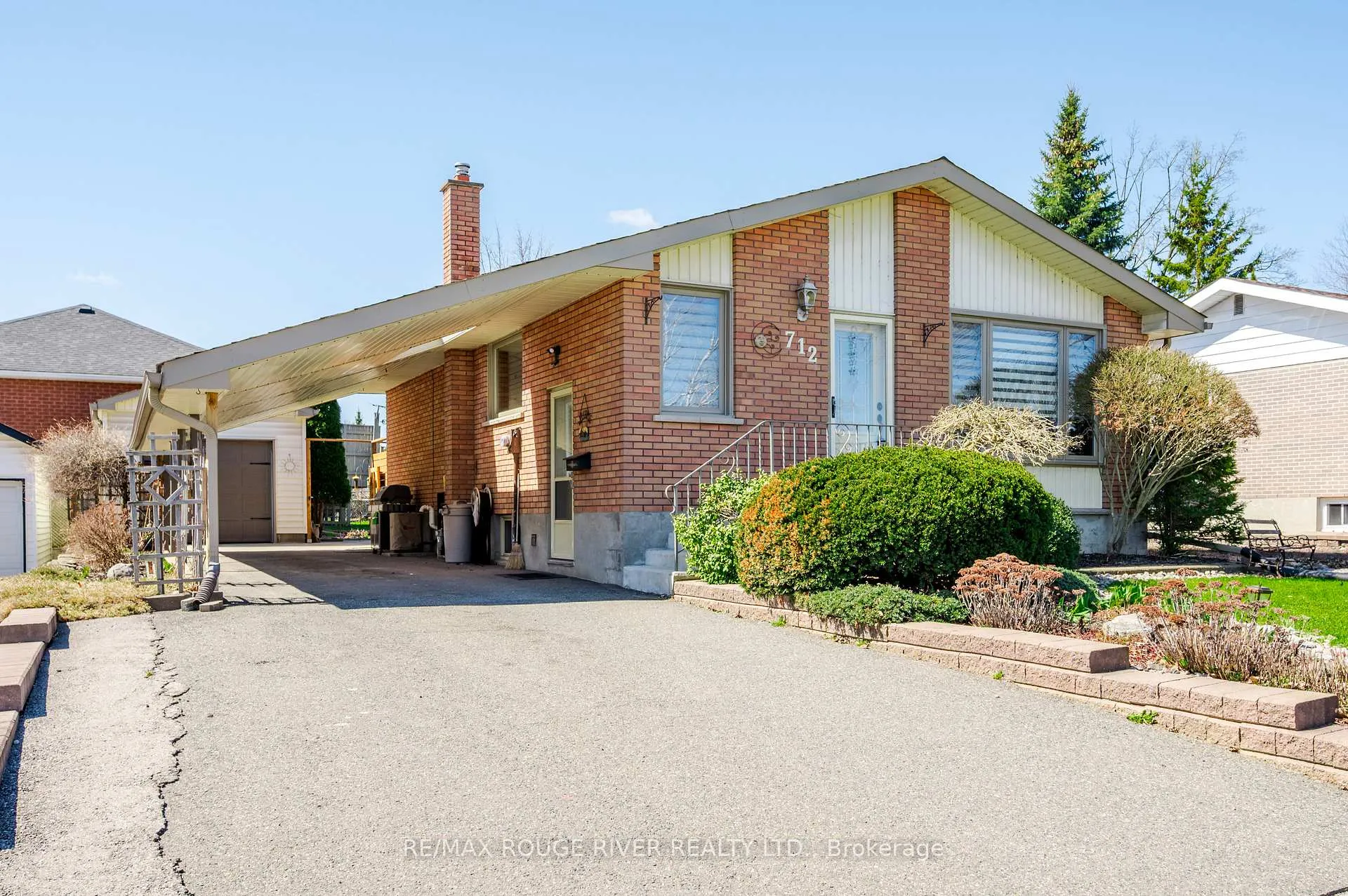Photo 1 of 712 Otonabee Drive, Peterborough, Ashburnham Ward 4 — HOMEH