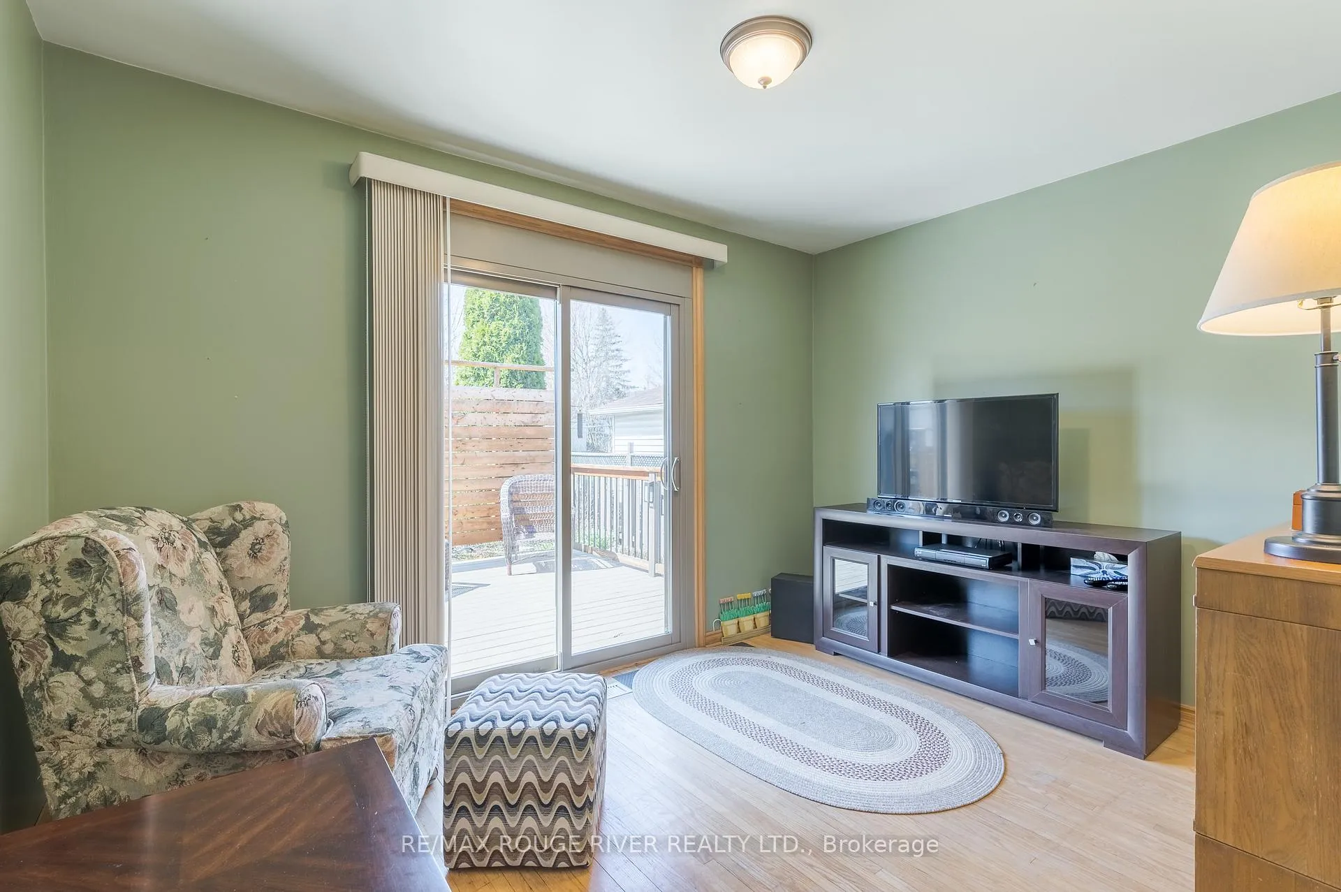 Photo 21 of 712 Otonabee Drive, Peterborough, Ashburnham Ward 4 — HOMEH