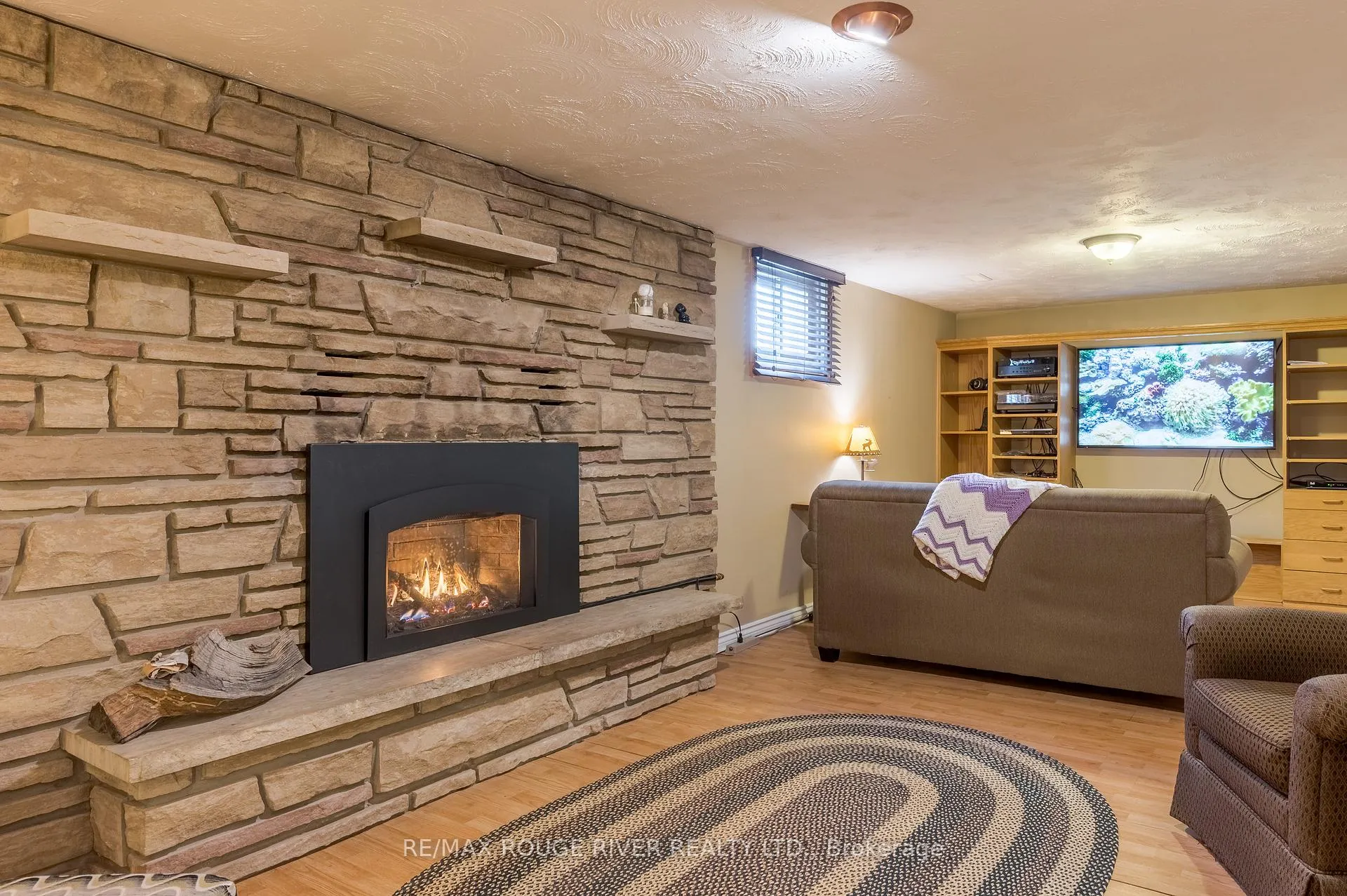 Photo 26 of 712 Otonabee Drive, Peterborough, Ashburnham Ward 4 — HOMEH