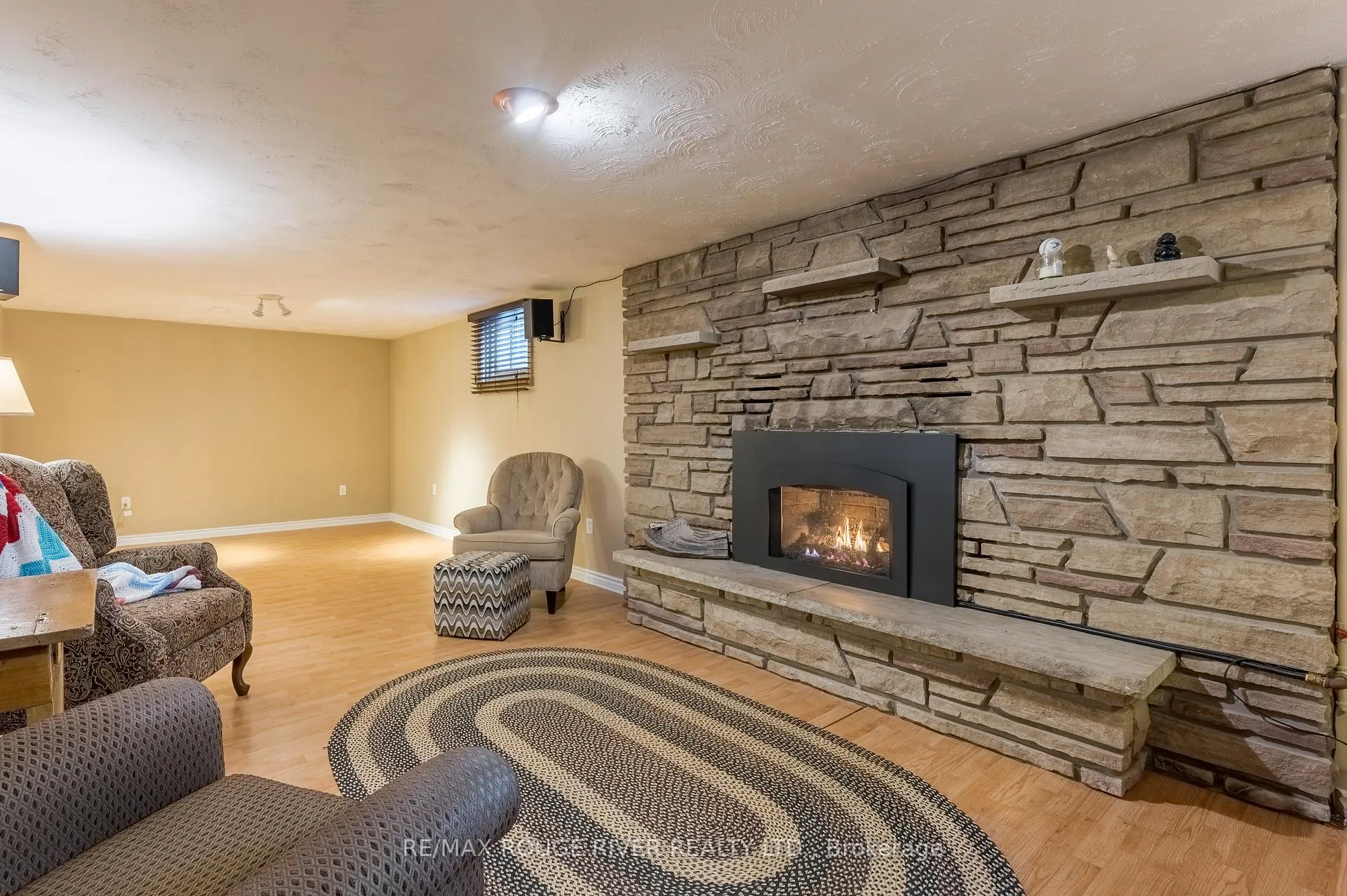 Photo 29 of 712 Otonabee Drive, Peterborough, Ashburnham Ward 4 — HOMEH