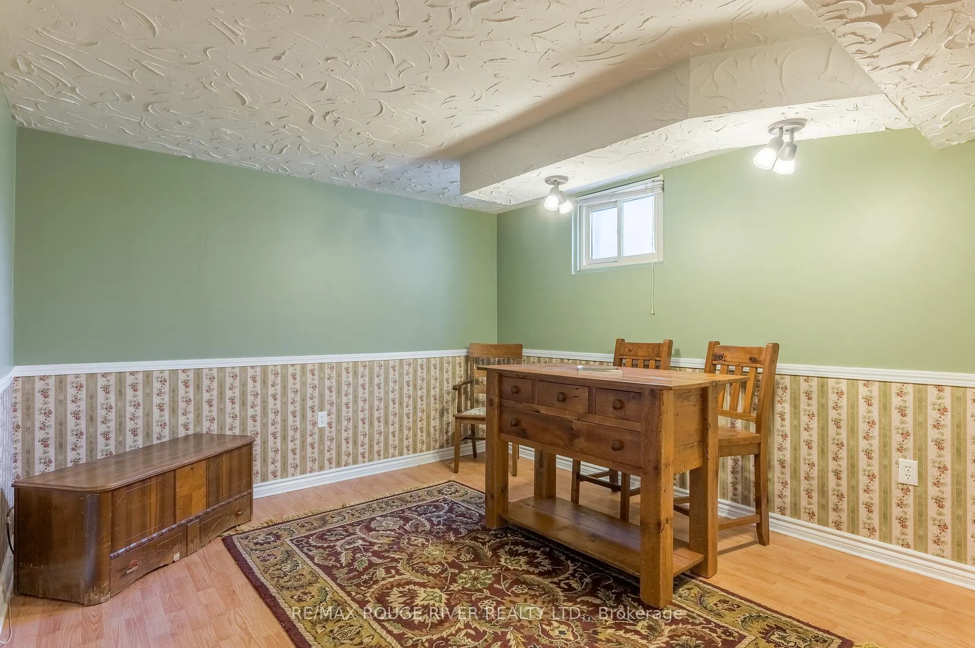 Photo 30 of 712 Otonabee Drive, Peterborough, Ashburnham Ward 4 — HOMEH