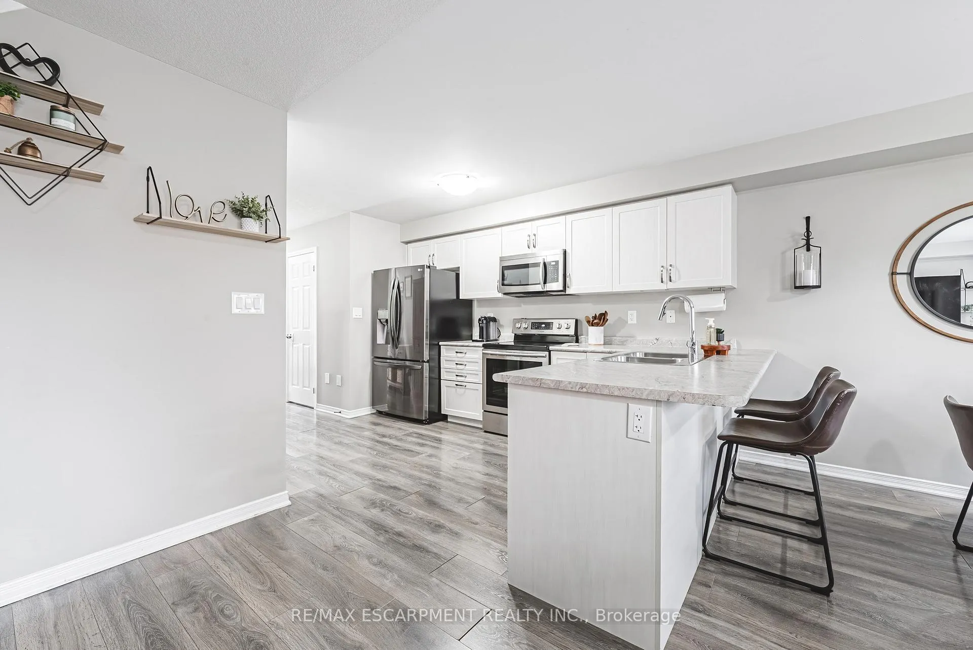 Photo 8 of 50 Arnold Marshall Boulevard, Haldimand — HOMEH