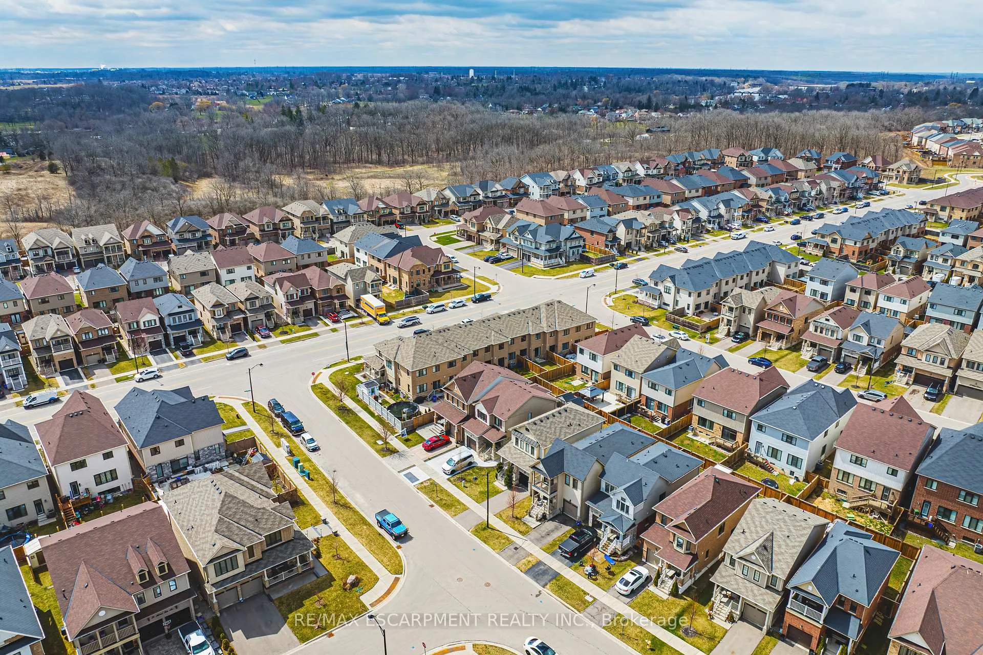 Photo 40 of 50 Arnold Marshall Boulevard, Haldimand — HOMEH