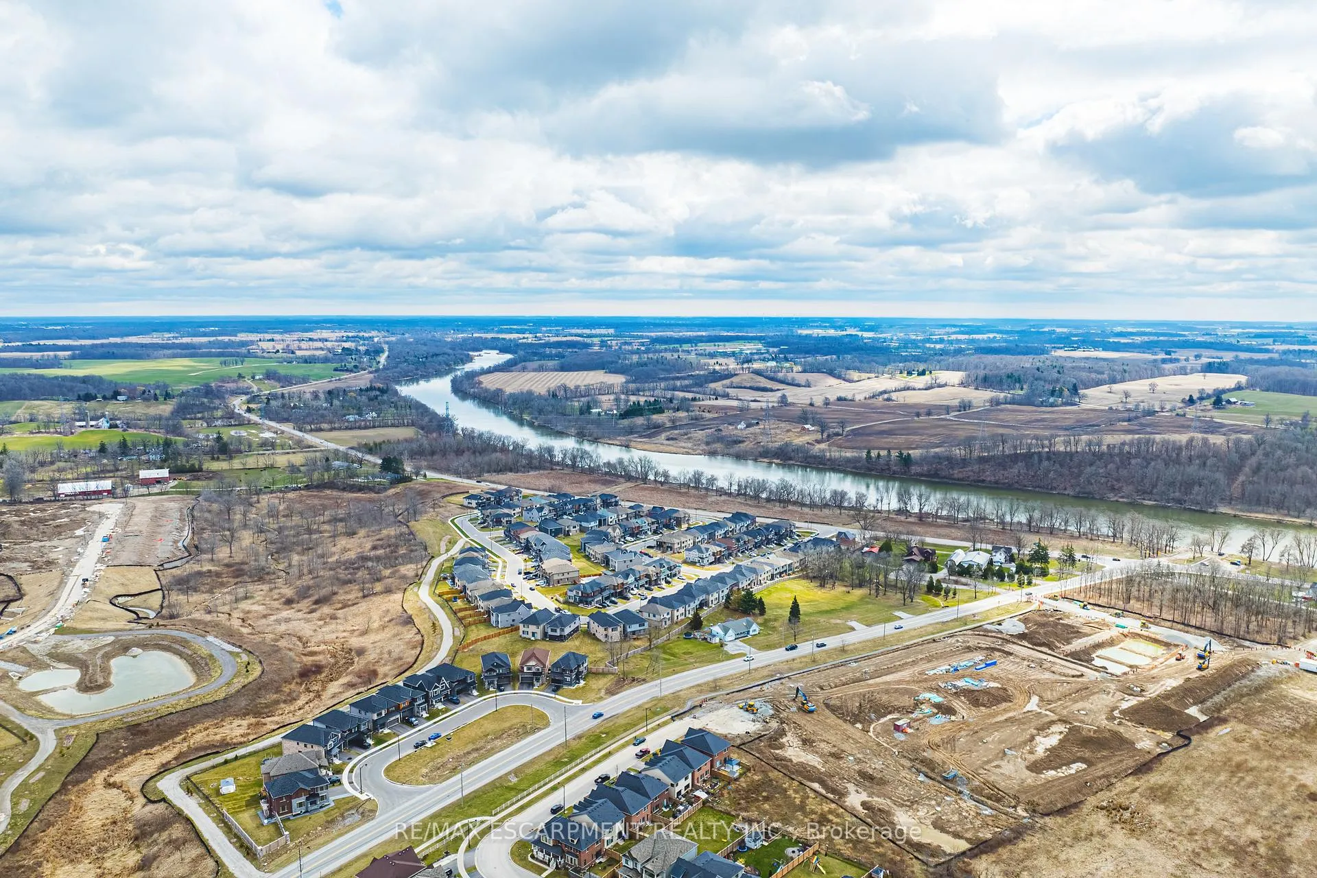 Photo 42 of 50 Arnold Marshall Boulevard, Haldimand — HOMEH
