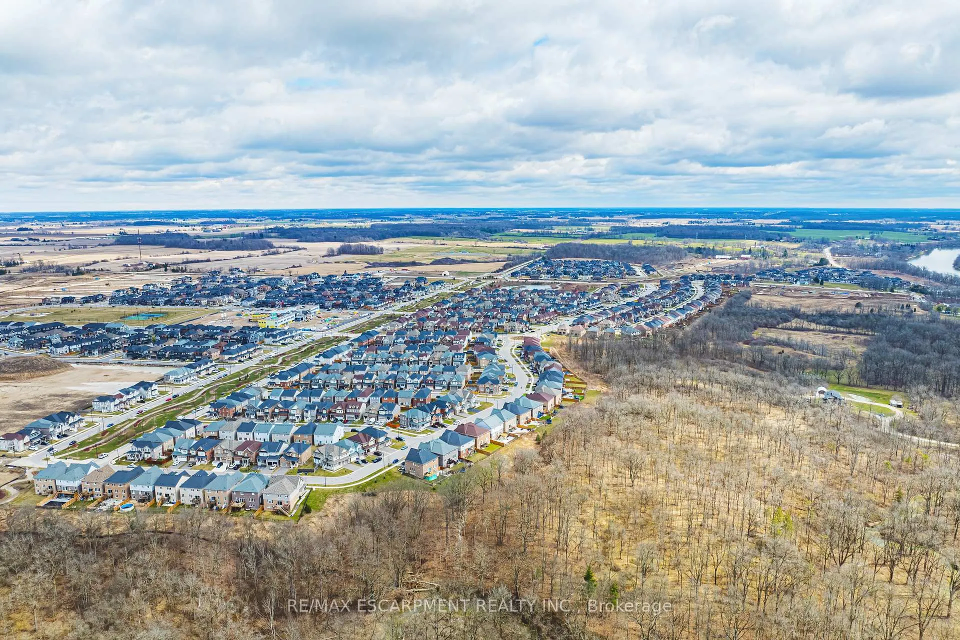 Photo 46 of 50 Arnold Marshall Boulevard, Haldimand — HOMEH
