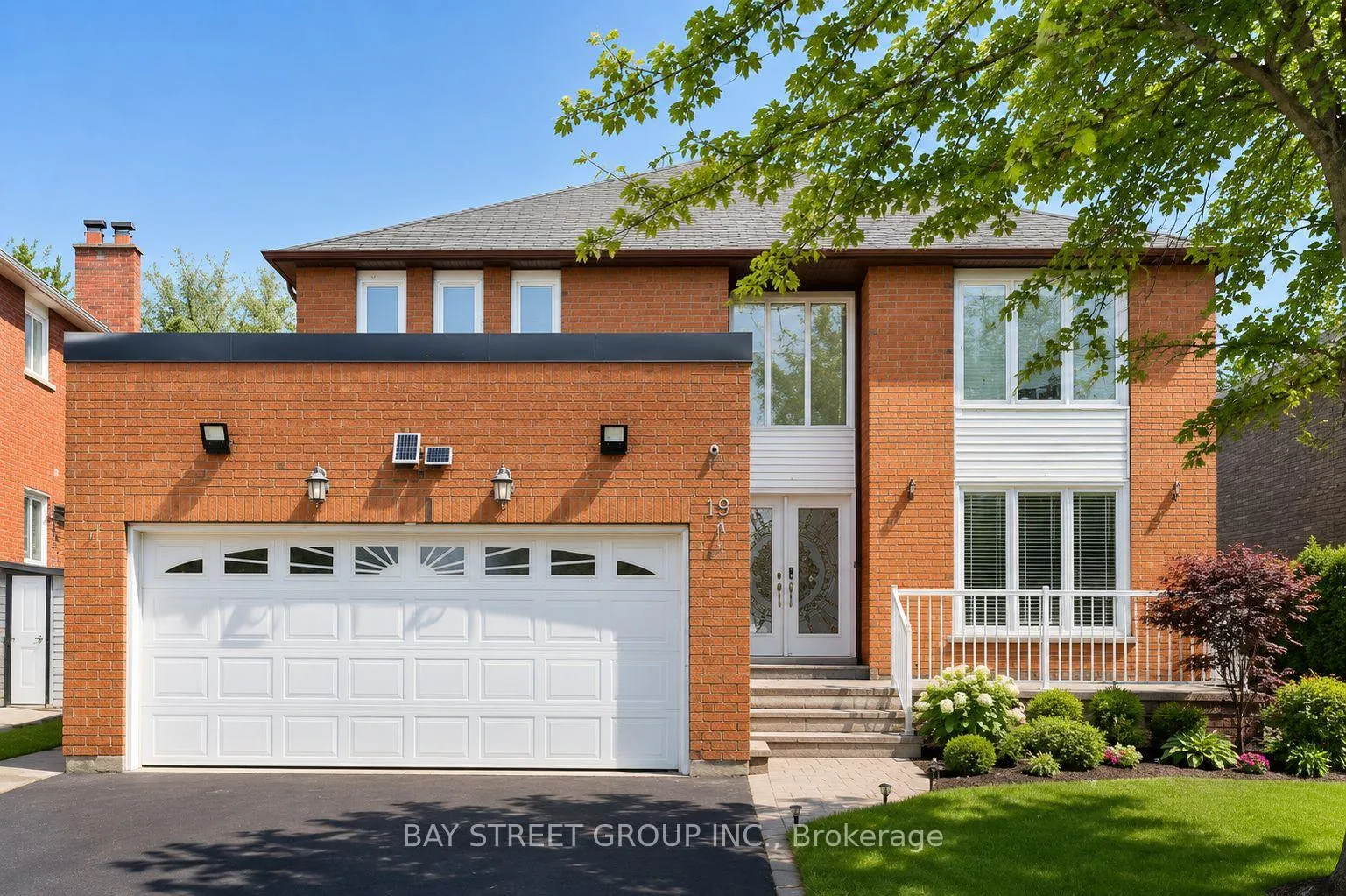 Photo 2 of 19 Delancey Crescent, Markham, Markville — HOMEH