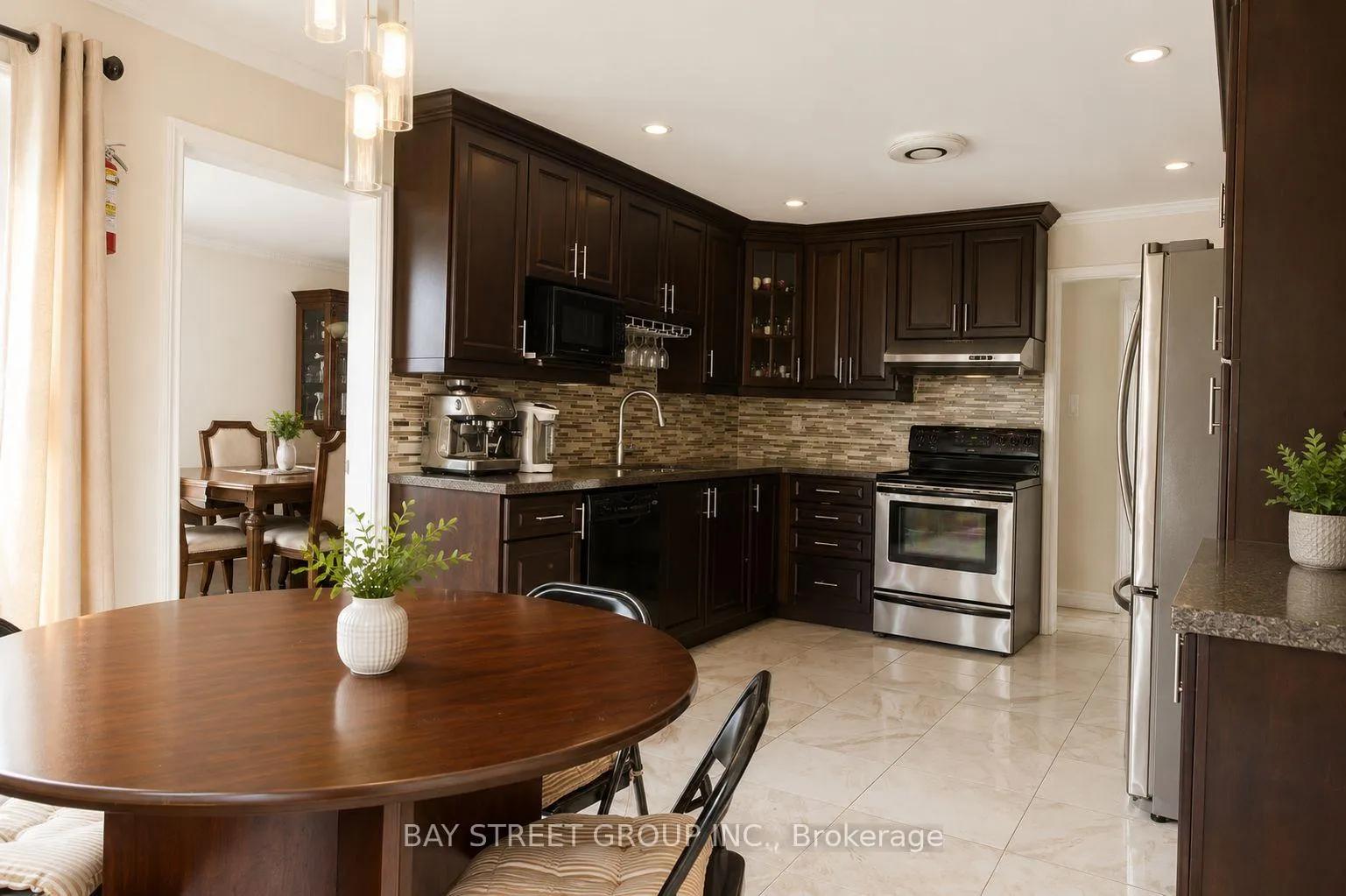 Photo 10 of 19 Delancey Crescent, Markham, Markville — HOMEH