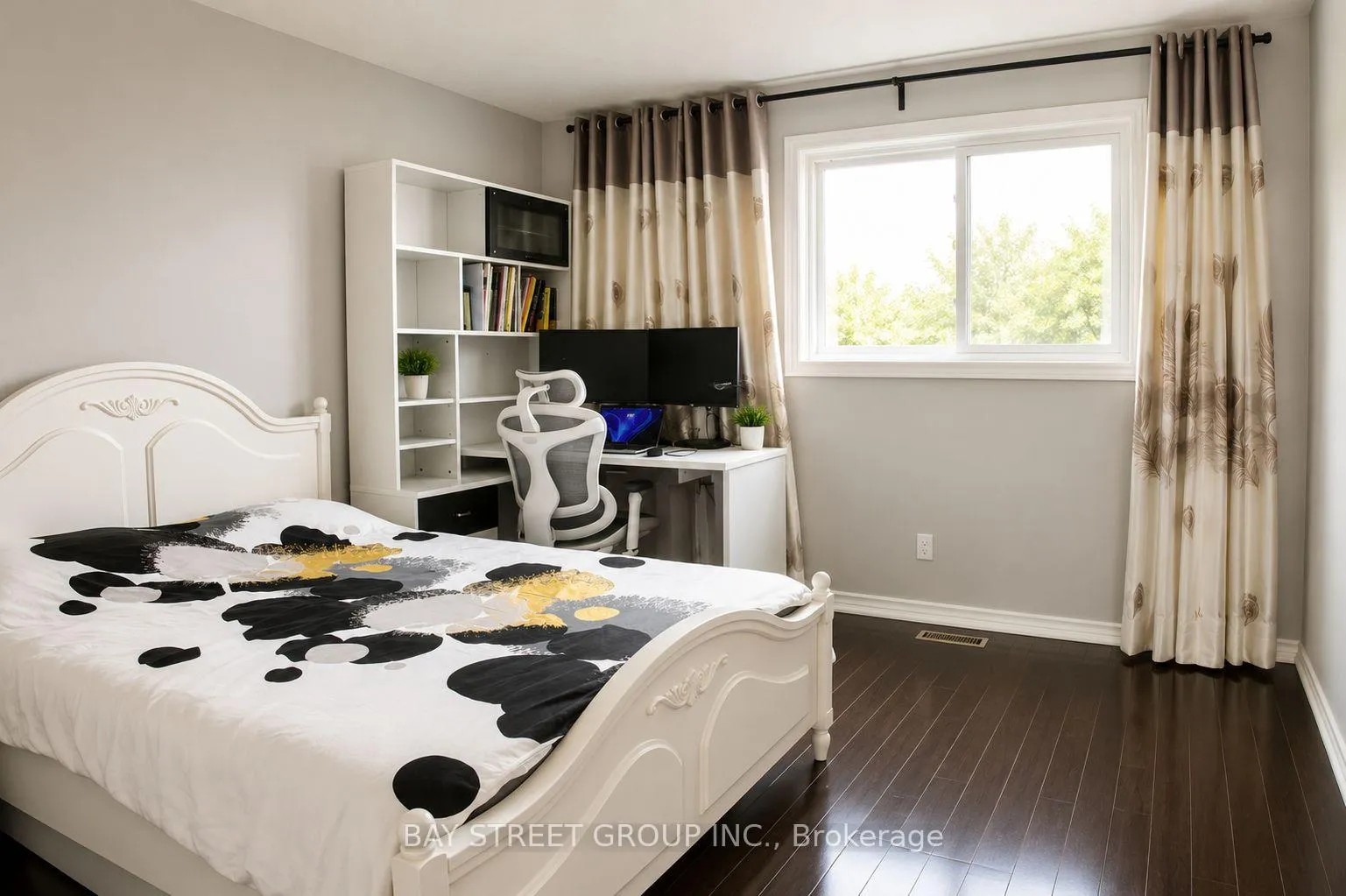 Photo 17 of 19 Delancey Crescent, Markham, Markville — HOMEH