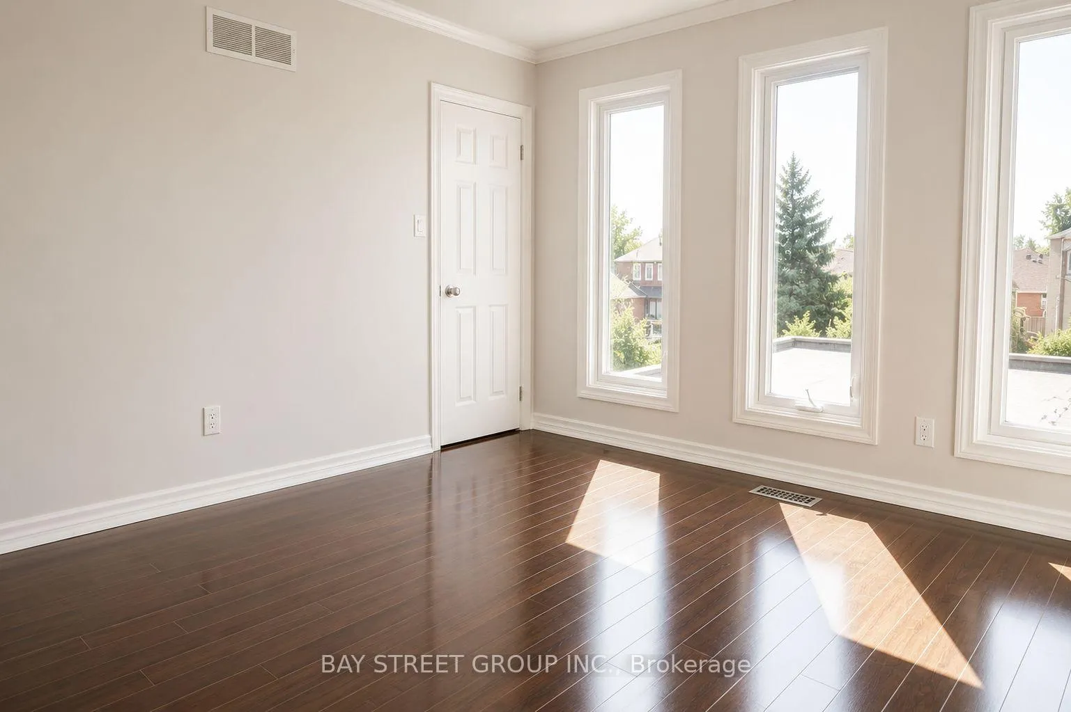 Photo 20 of 19 Delancey Crescent, Markham, Markville — HOMEH