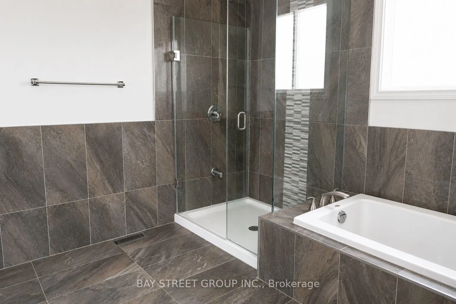 Photo 27 of 19 Delancey Crescent, Markham, Markville — HOMEH