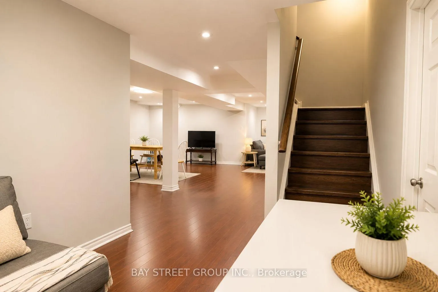 Photo 39 of 19 Delancey Crescent, Markham, Markville — HOMEH