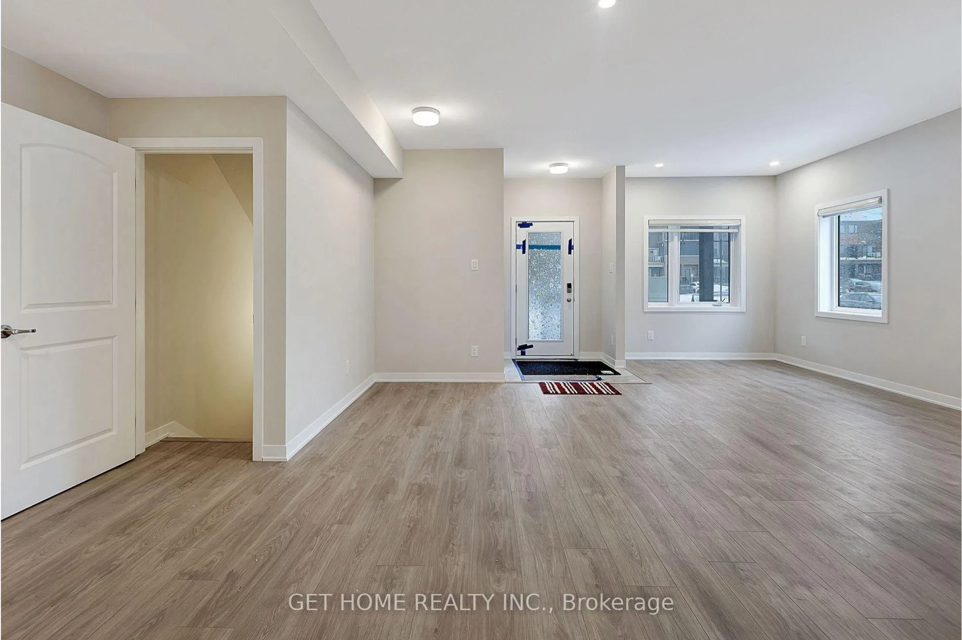 Photo 4 of 900 Parnian Private, Ottawa, Barrhaven - Half Moon Bay — HOMEH
