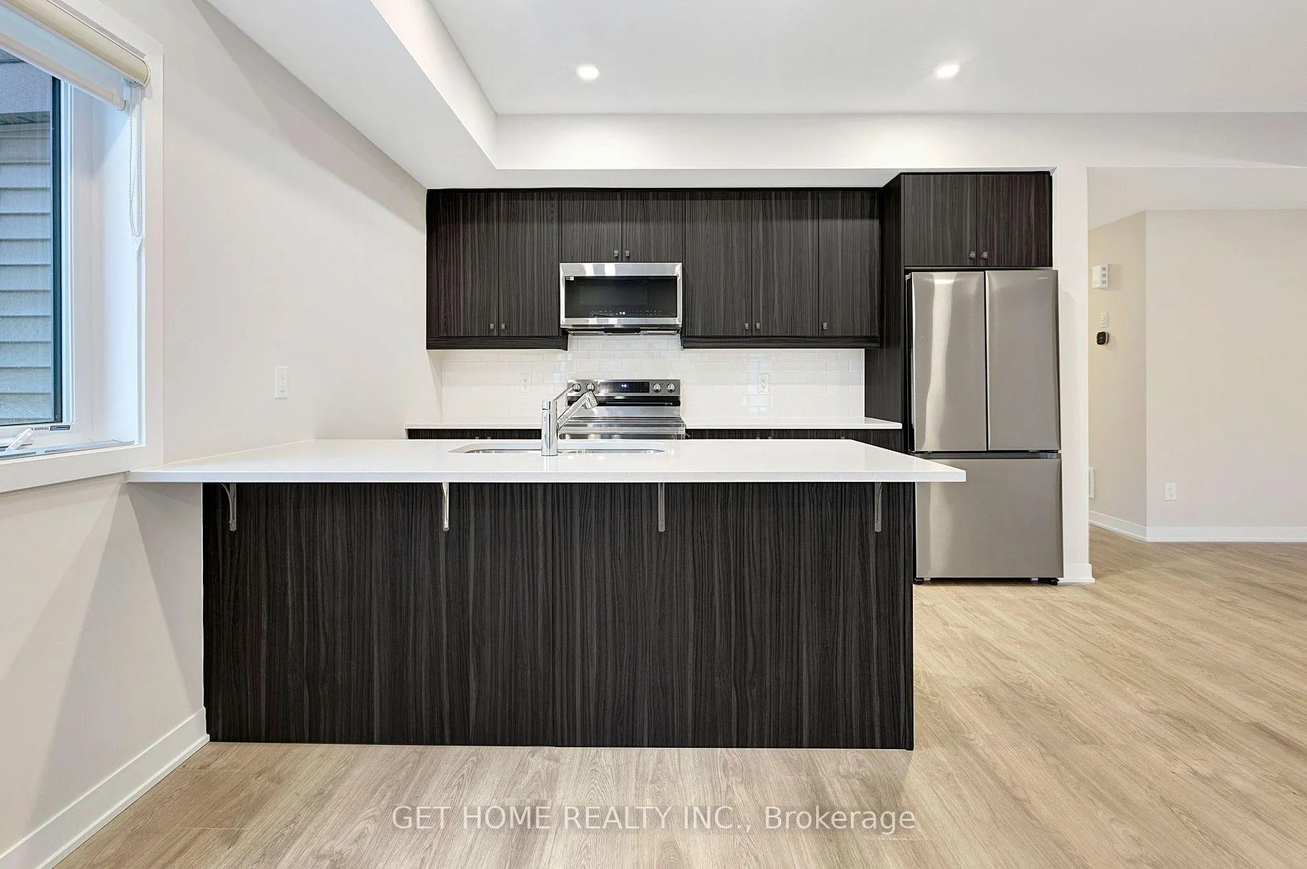 Photo 8 of 900 Parnian Private, Ottawa, Barrhaven - Half Moon Bay — HOMEH