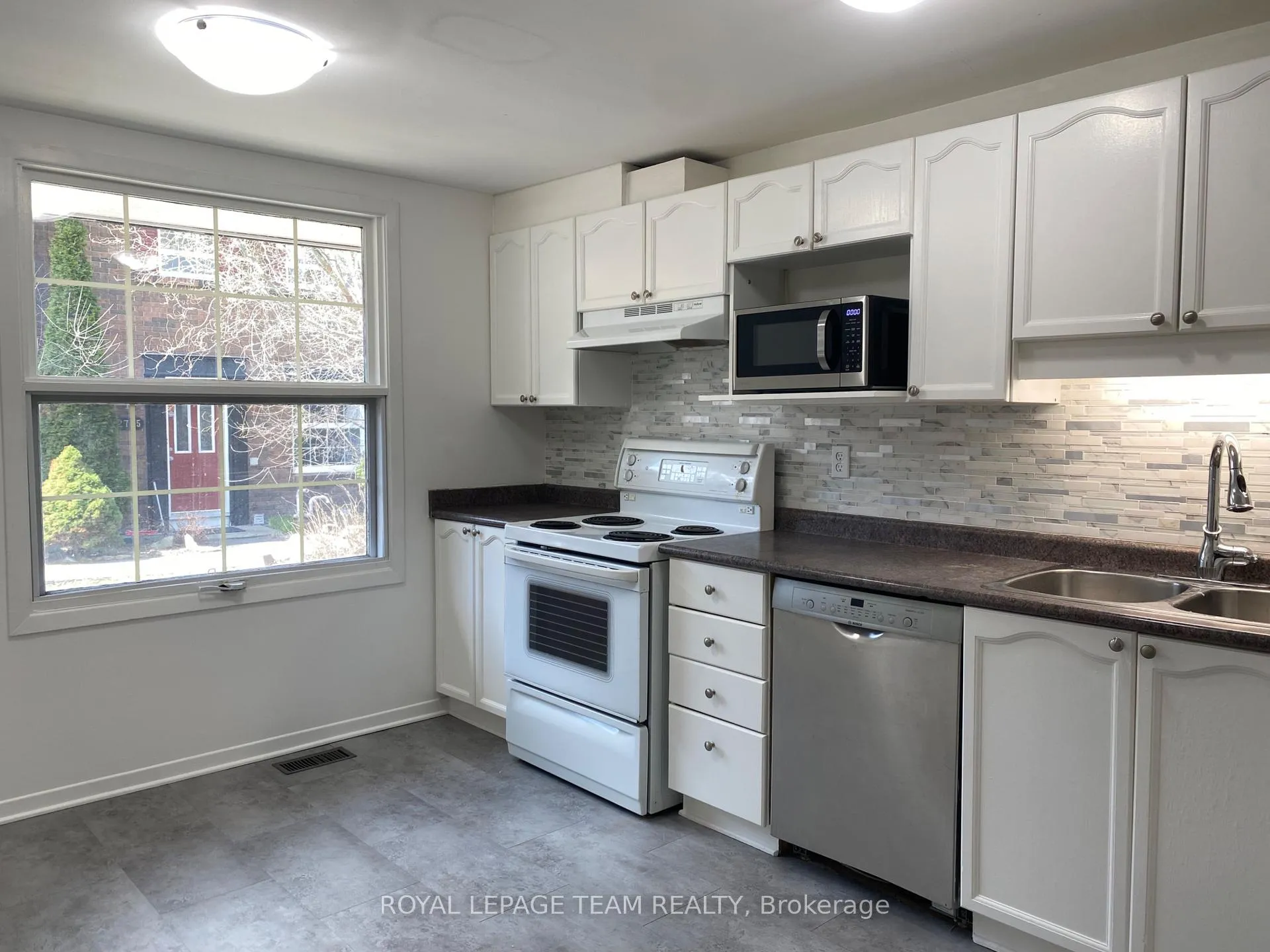 Photo 2 of 2745 Baseline Road, Ottawa, Redwood Park — HOMEH