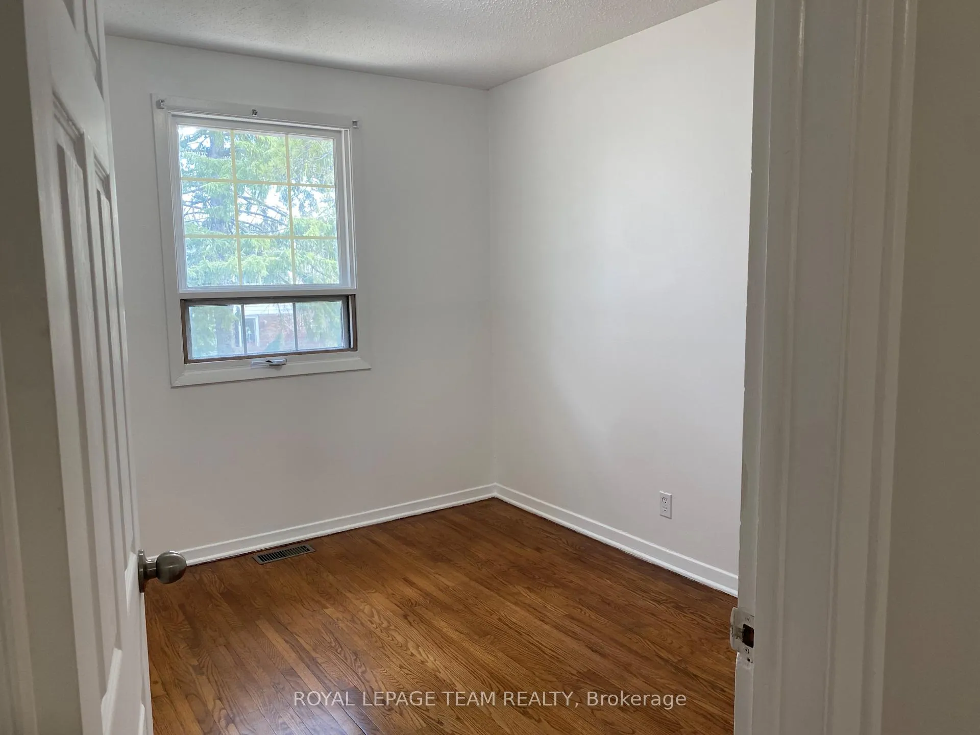 Photo 21 of 2745 Baseline Road, Ottawa, Redwood Park — HOMEH