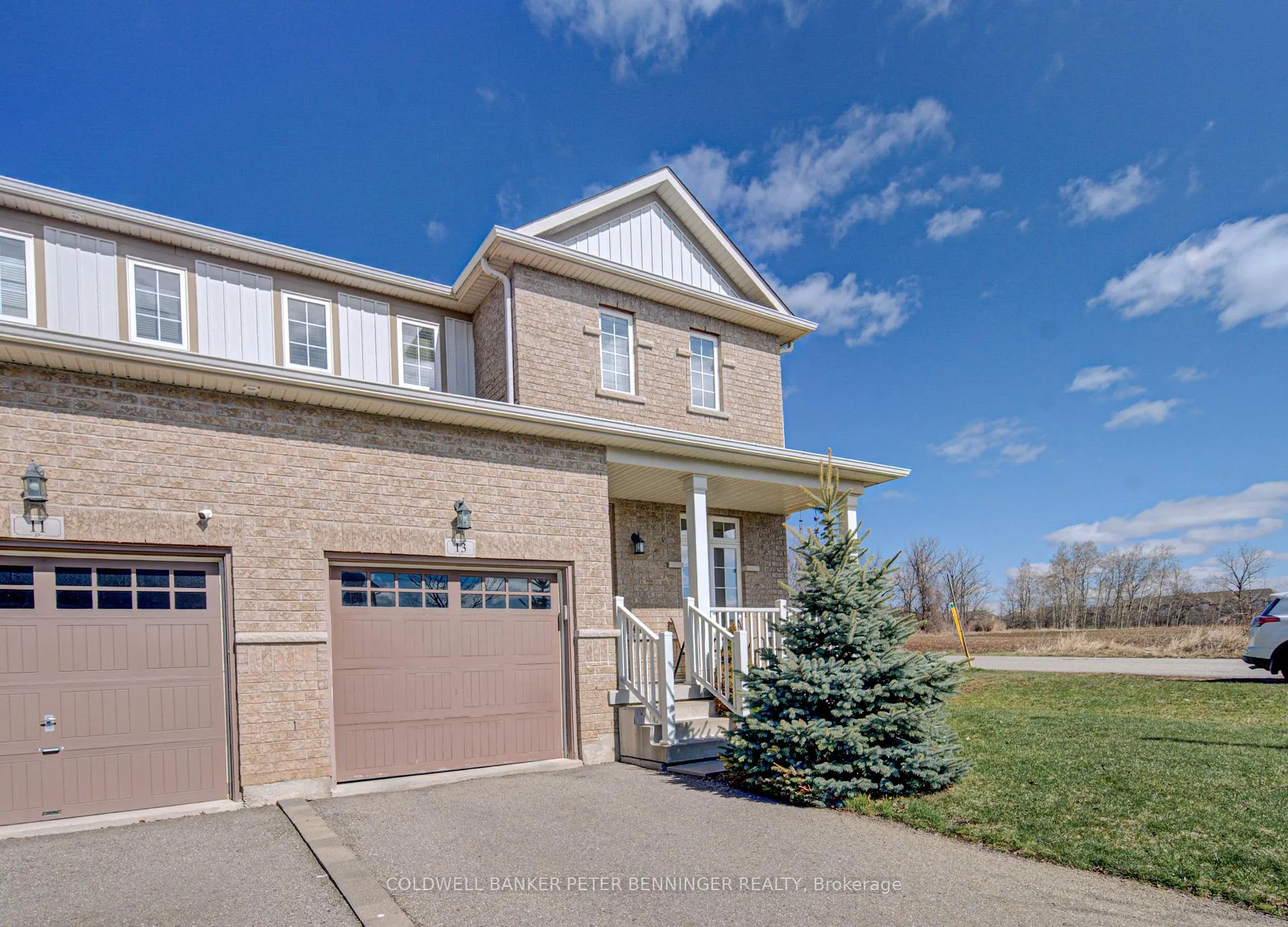 Photo 3 of 13 Rusk Terrace, Hamilton, Waterdown — HOMEH