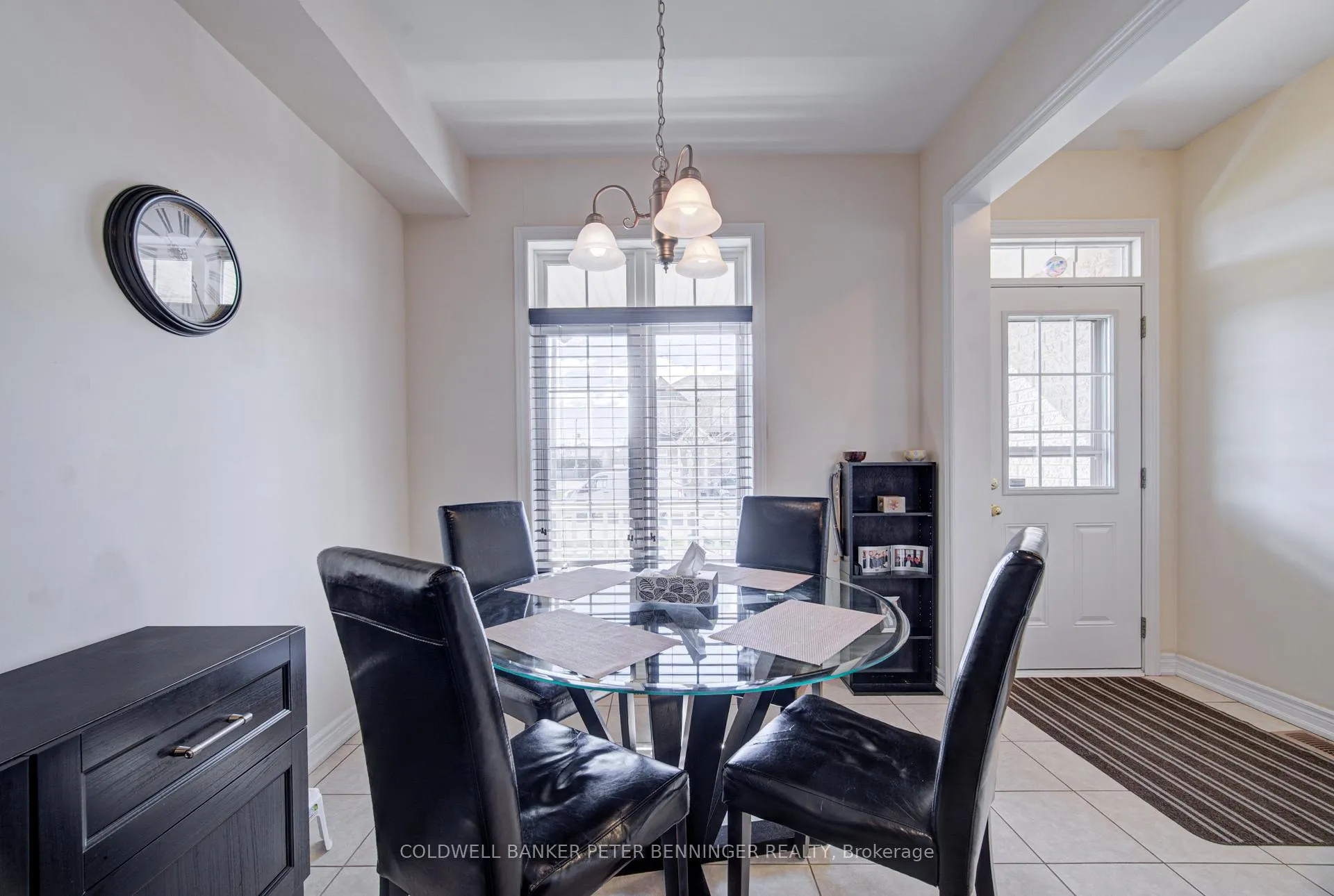 Photo 9 of 13 Rusk Terrace, Hamilton, Waterdown — HOMEH