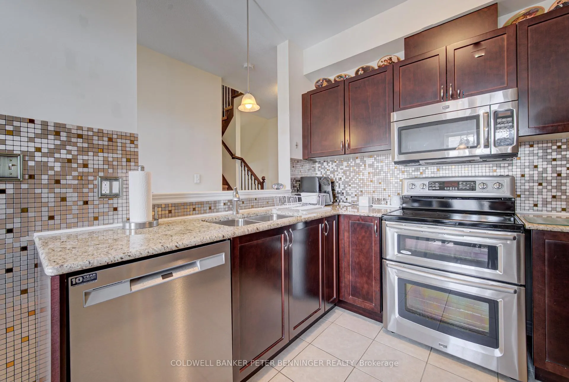 Photo 11 of 13 Rusk Terrace, Hamilton, Waterdown — HOMEH