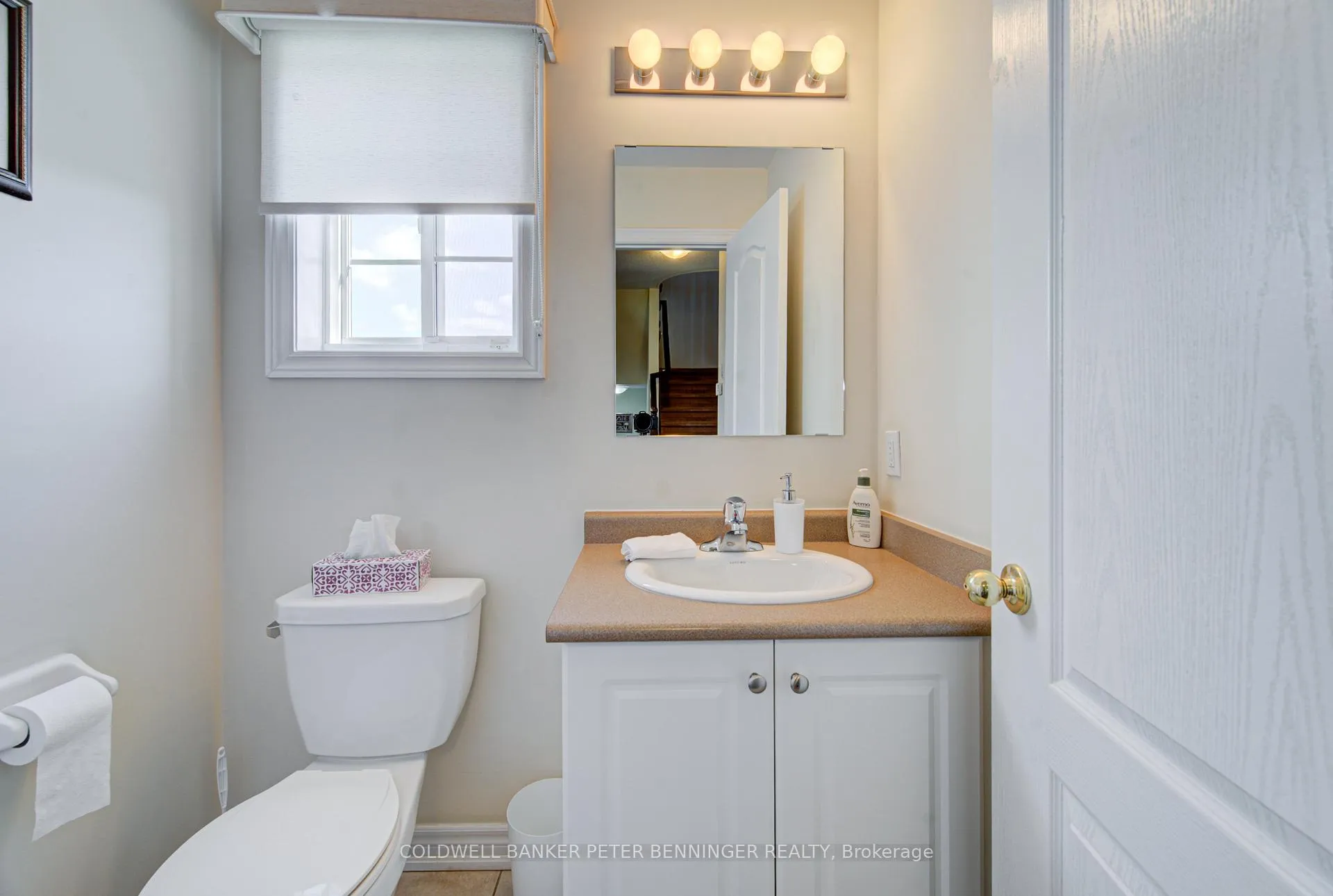 Photo 15 of 13 Rusk Terrace, Hamilton, Waterdown — HOMEH