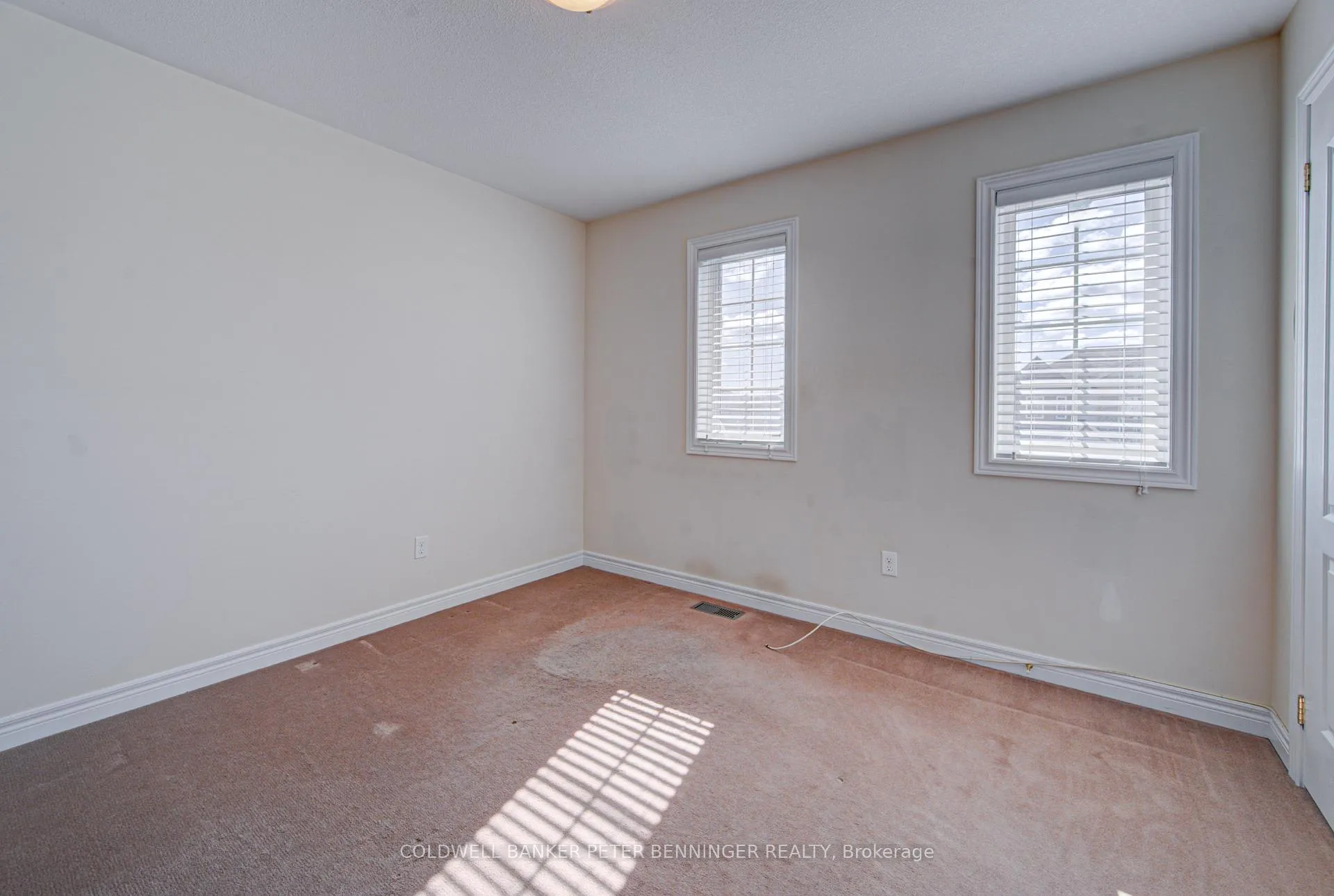 Photo 23 of 13 Rusk Terrace, Hamilton, Waterdown — HOMEH