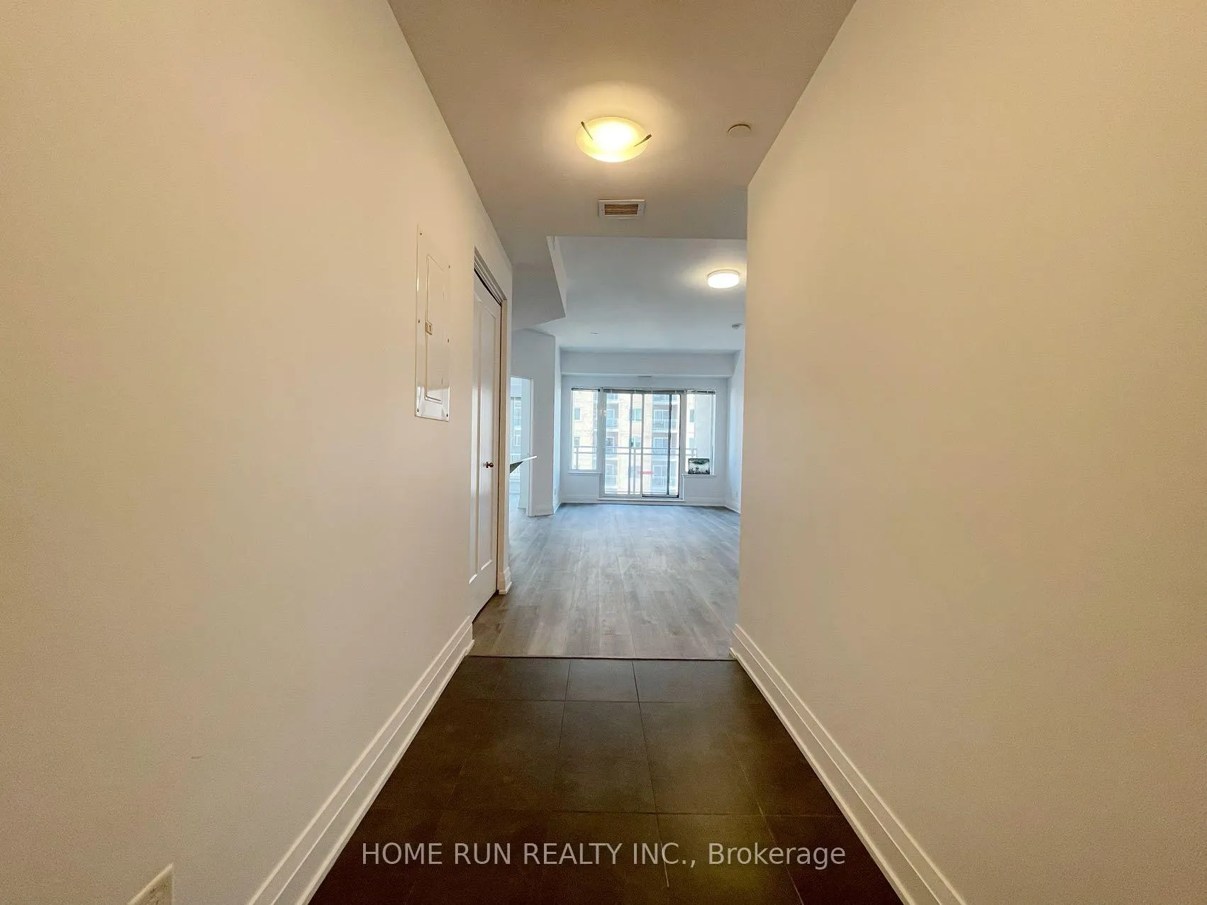 Photo 3 of Unit 708, 330 Titan Private, Ottawa, Borden Farm/Stewart Farm/Carleton Heights/Parkwood Hills — HOMEH