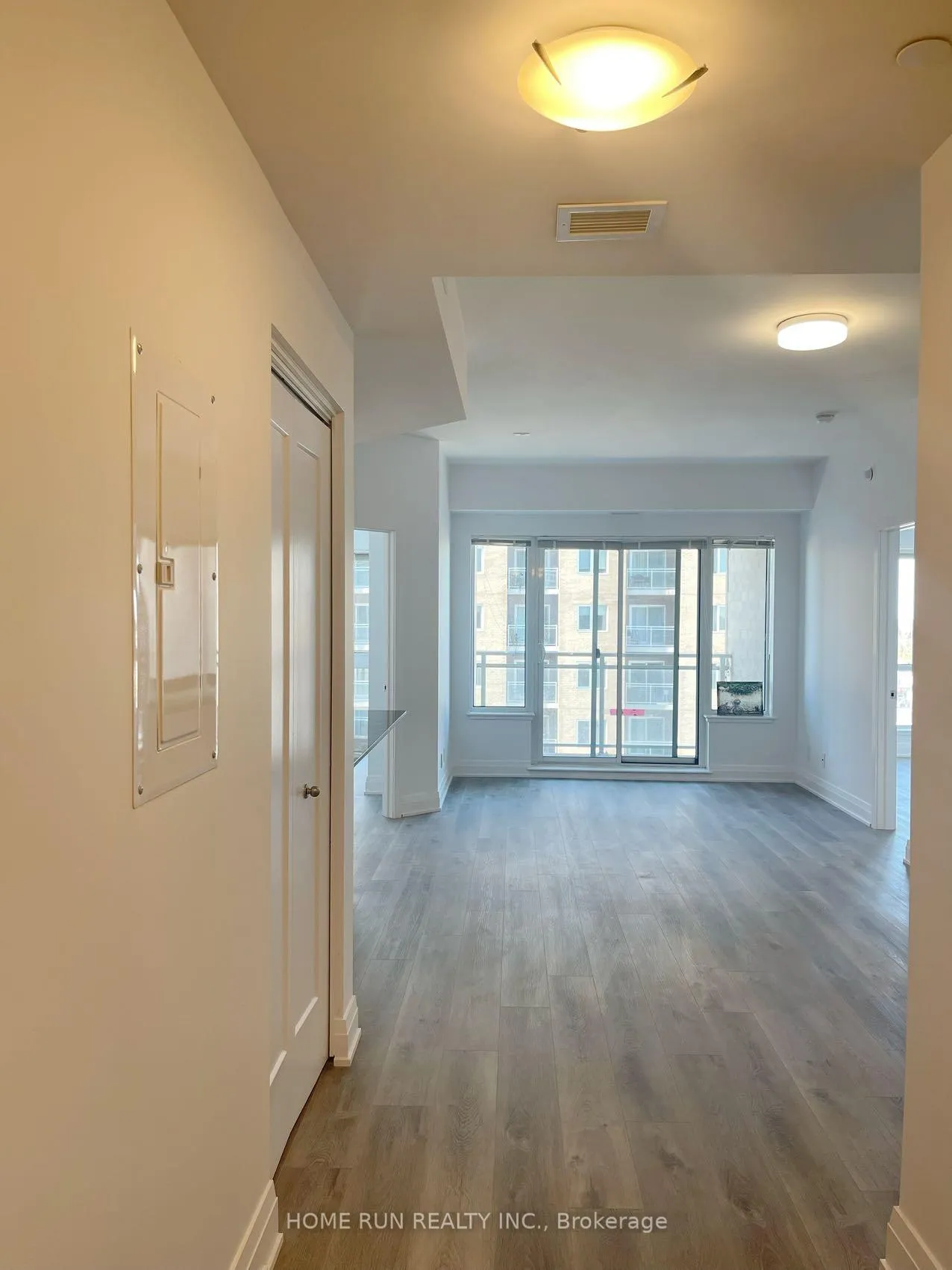 Photo 4 of Unit 708, 330 Titan Private, Ottawa, Borden Farm/Stewart Farm/Carleton Heights/Parkwood Hills — HOMEH