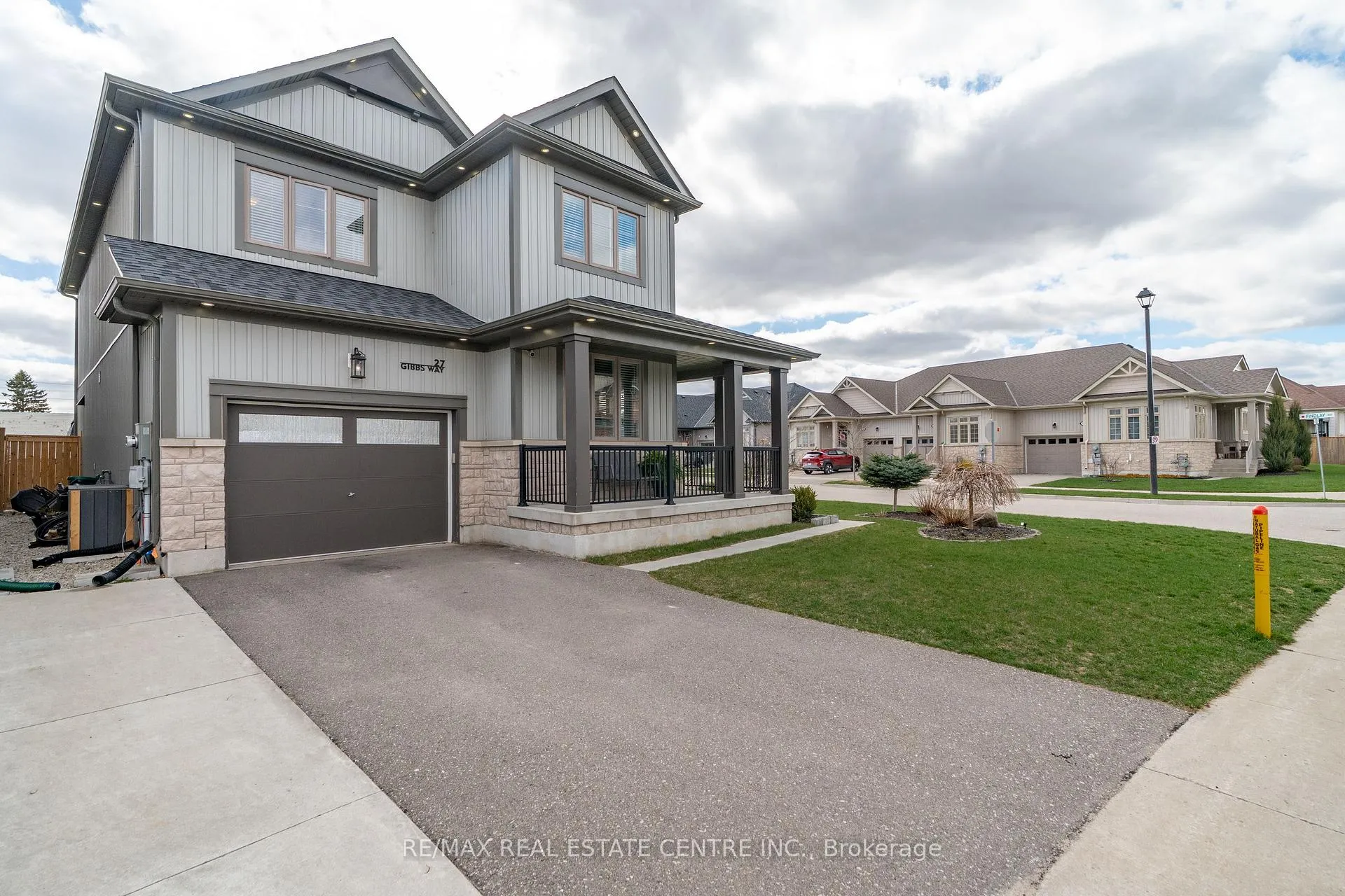 Photo 2 of 27 Gibbs Way, Centre Wellington, Fergus — HOMEH