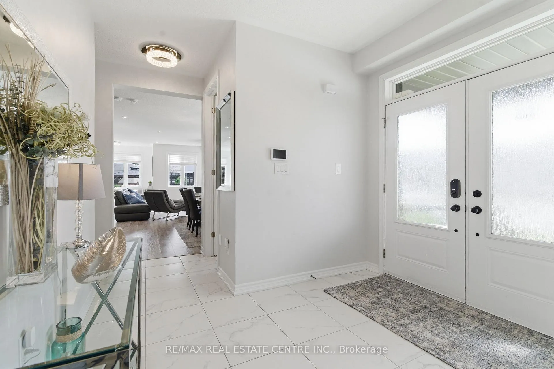 Photo 4 of 27 Gibbs Way, Centre Wellington, Fergus — HOMEH