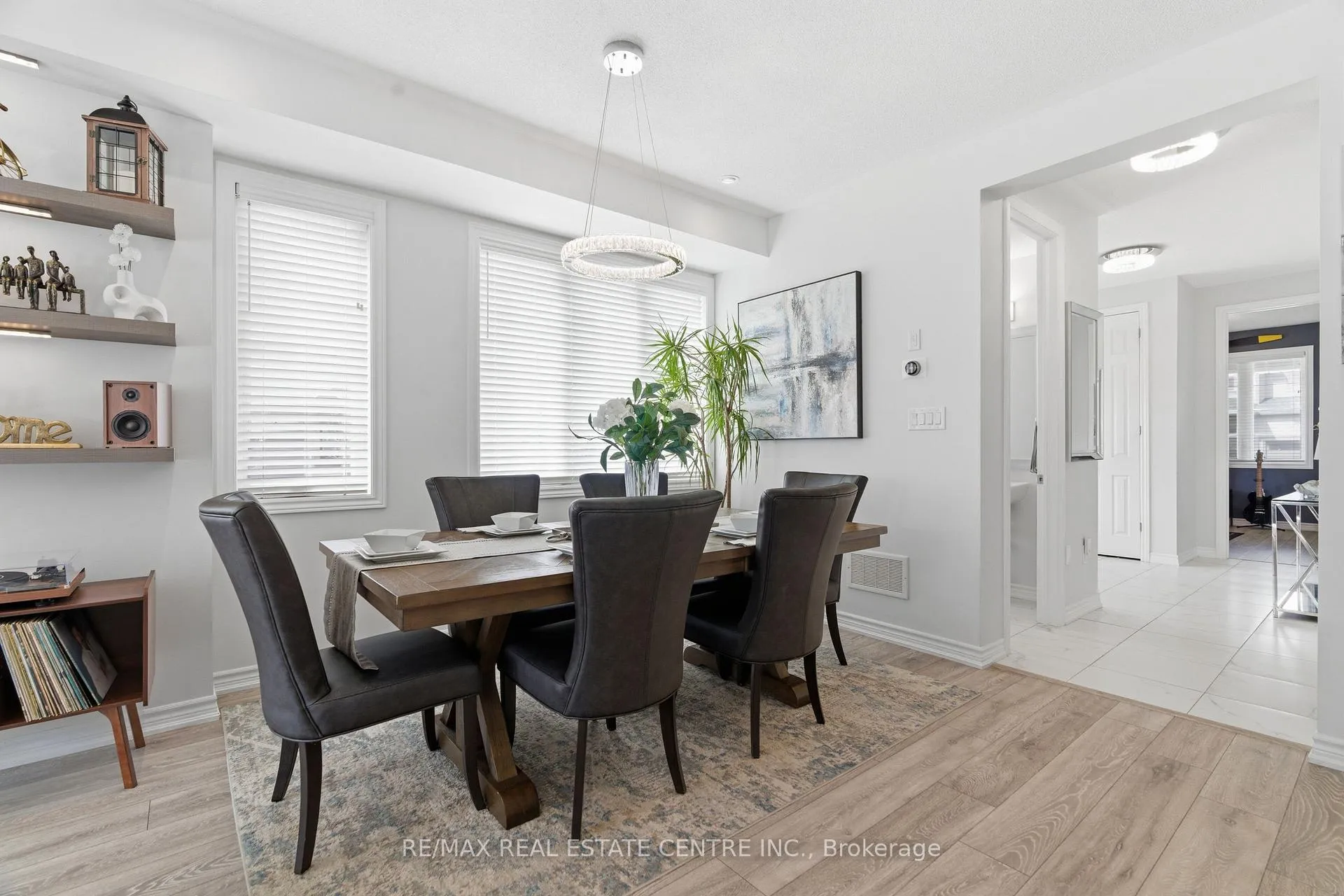Photo 6 of 27 Gibbs Way, Centre Wellington, Fergus — HOMEH