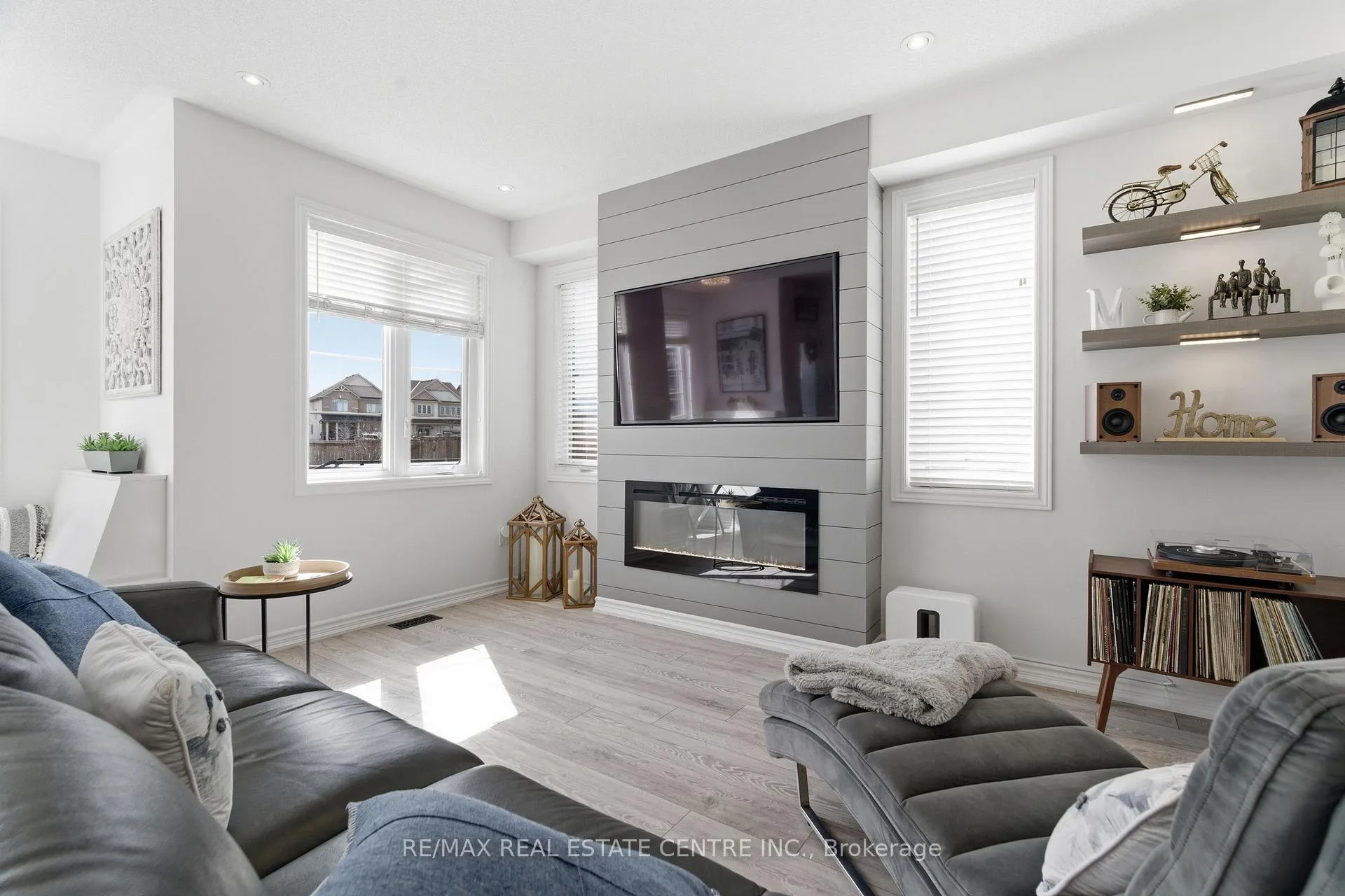 Photo 7 of 27 Gibbs Way, Centre Wellington, Fergus — HOMEH